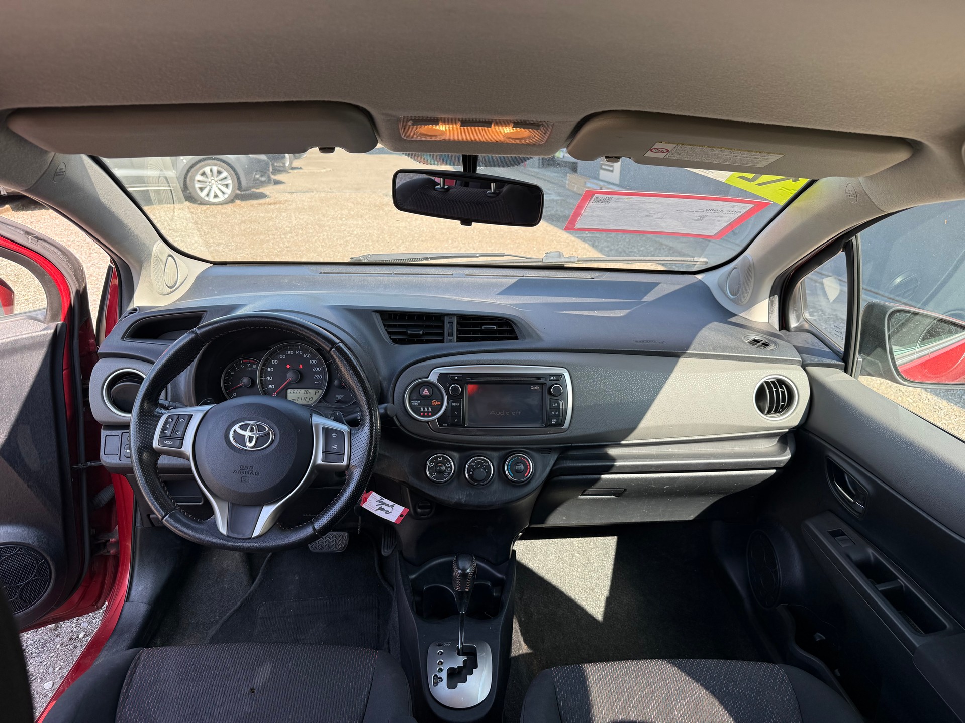 TOYOTA Yaris 1.33 Style Multidrive-image-6