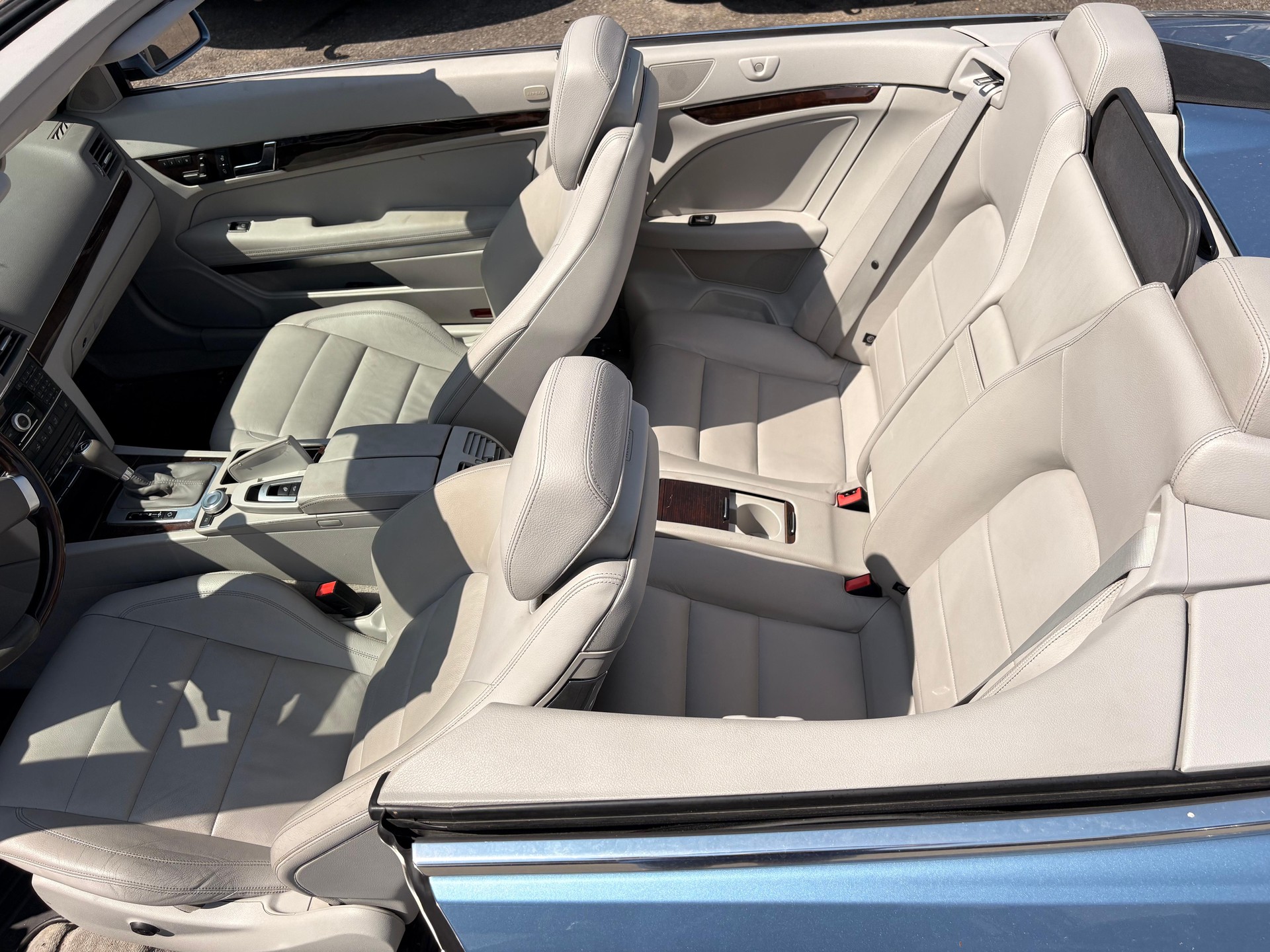 MERCEDES-BENZ E 350 CGI BlueEfficiency 7G-Tronic-image-7