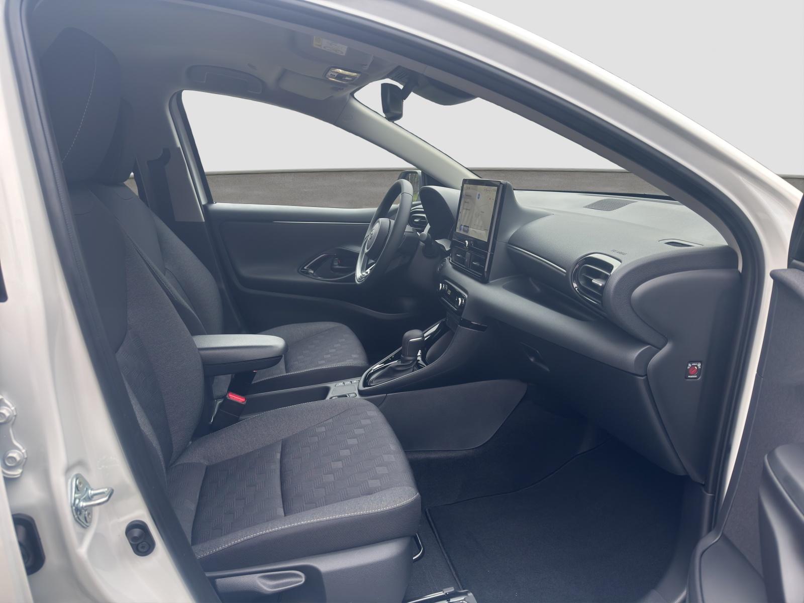 TOYOTA Yaris 1.5 VVT-i HSD Trend-image-15