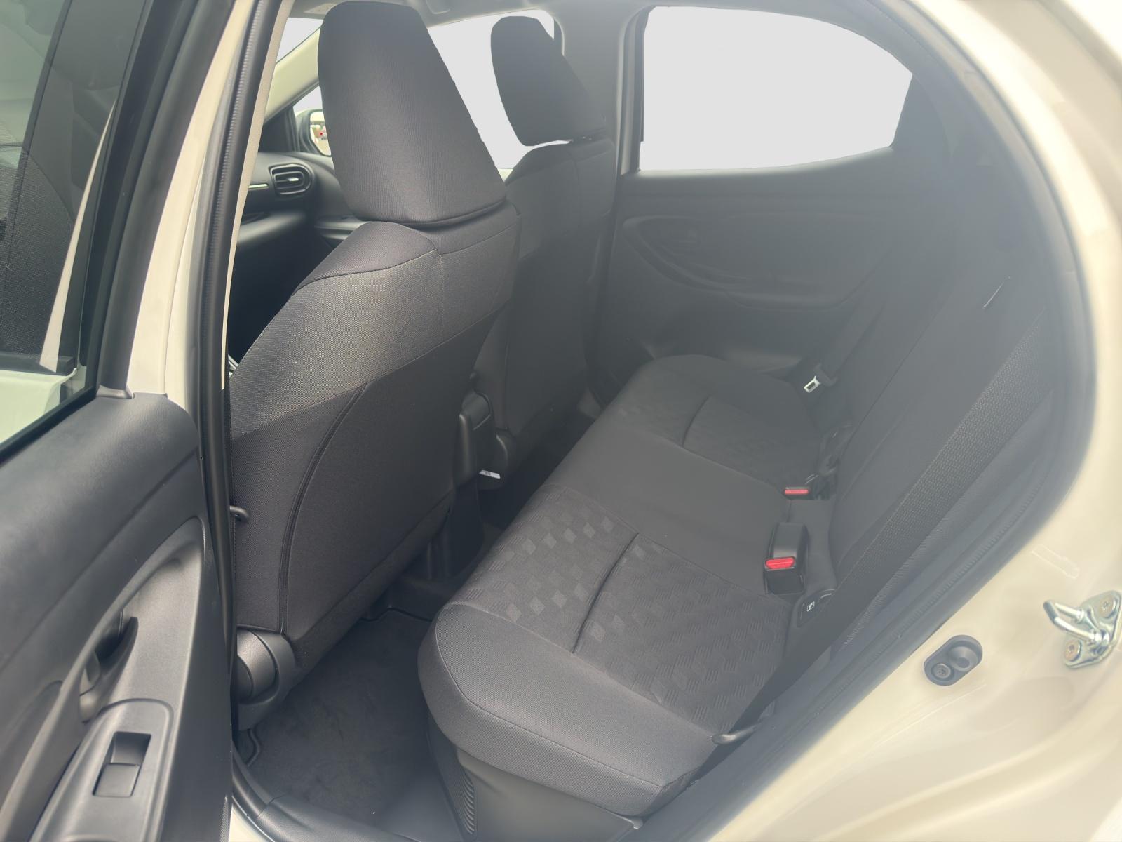 TOYOTA Yaris 1.5 VVT-i HSD Trend-image-14