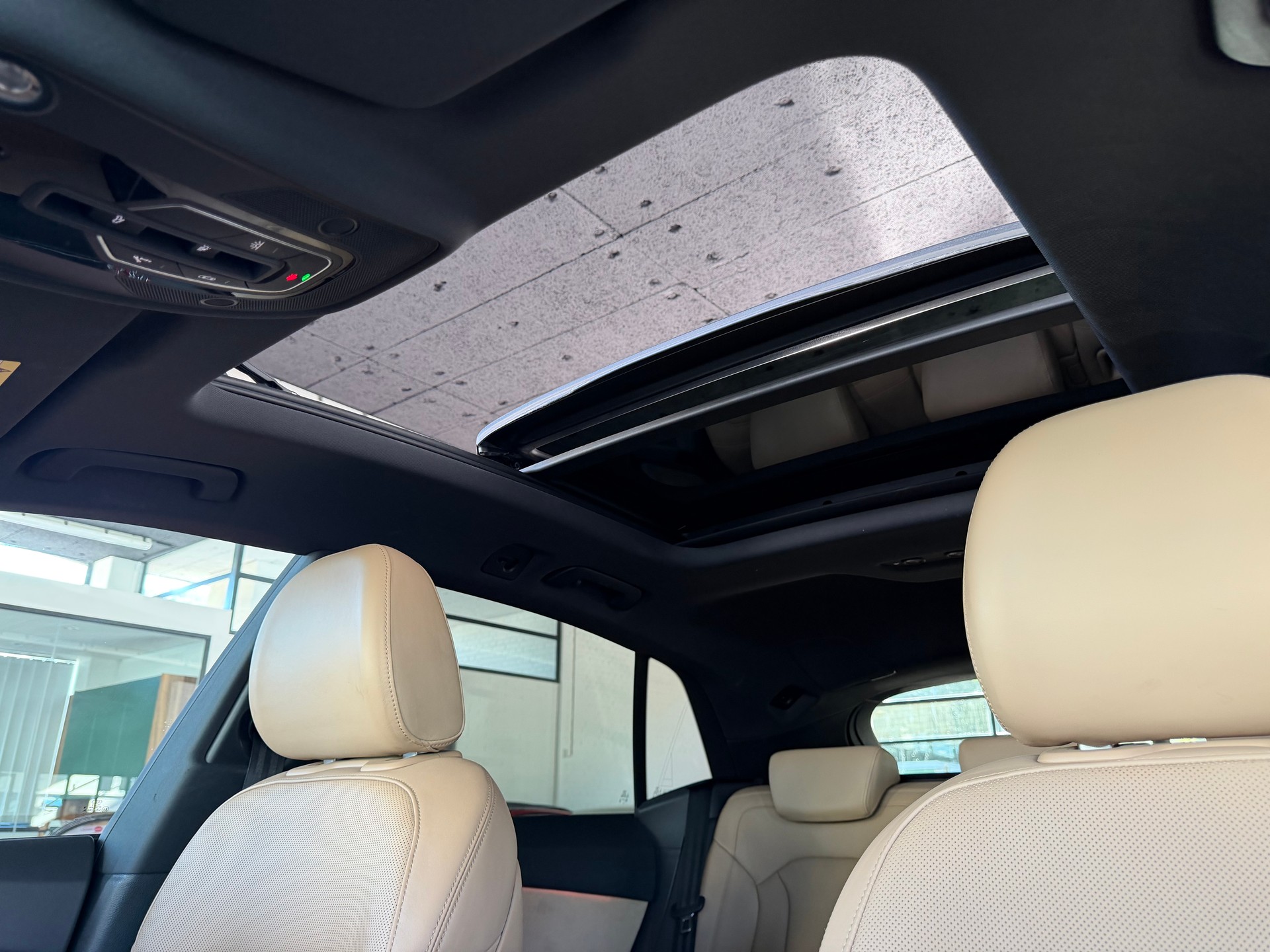 AUDI Q8 50 TDI quattro tiptronic-image-16