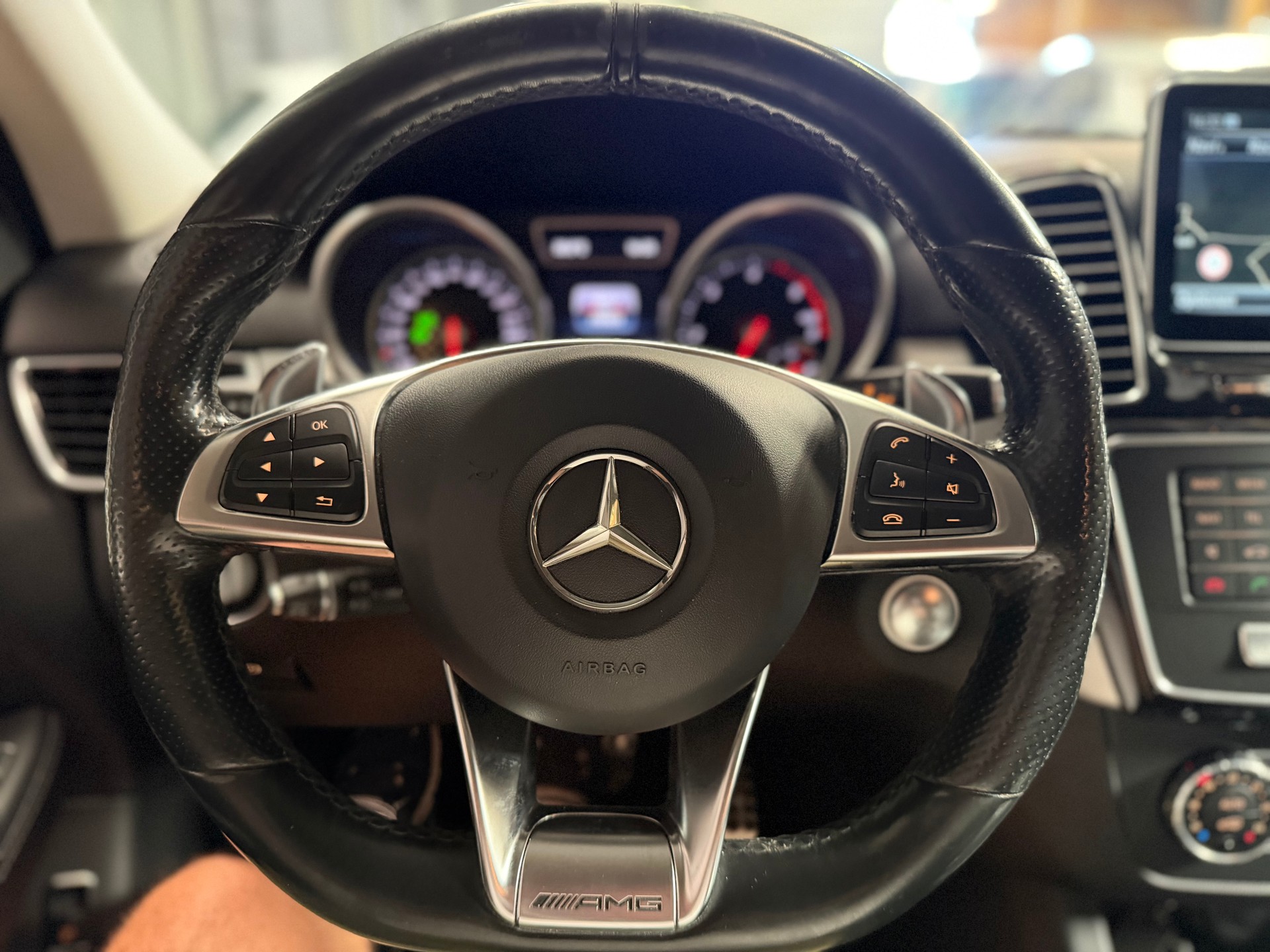MERCEDES-BENZ GLE 350 d 4Matic 9G-Tronic 63AMG Umbau-image-11
