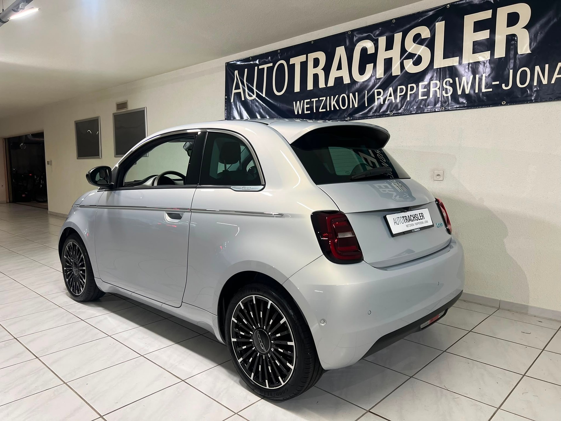 FIAT 500 electric 42kWh La Prima-image-5