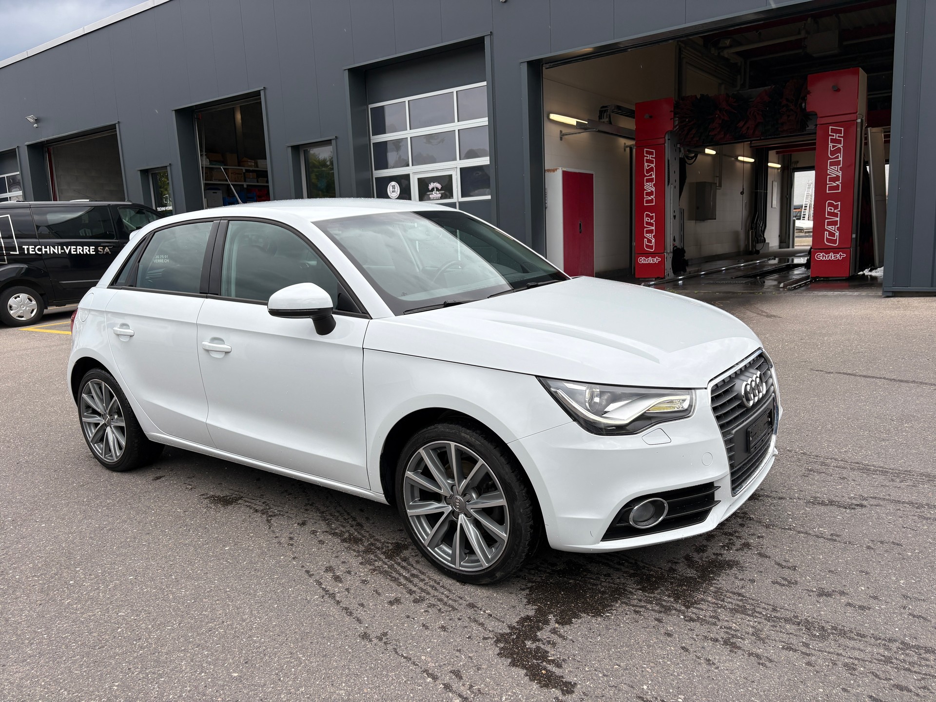 AUDI A1 Sportback 1.4 TFSI Ambition S-tronic-image-7
