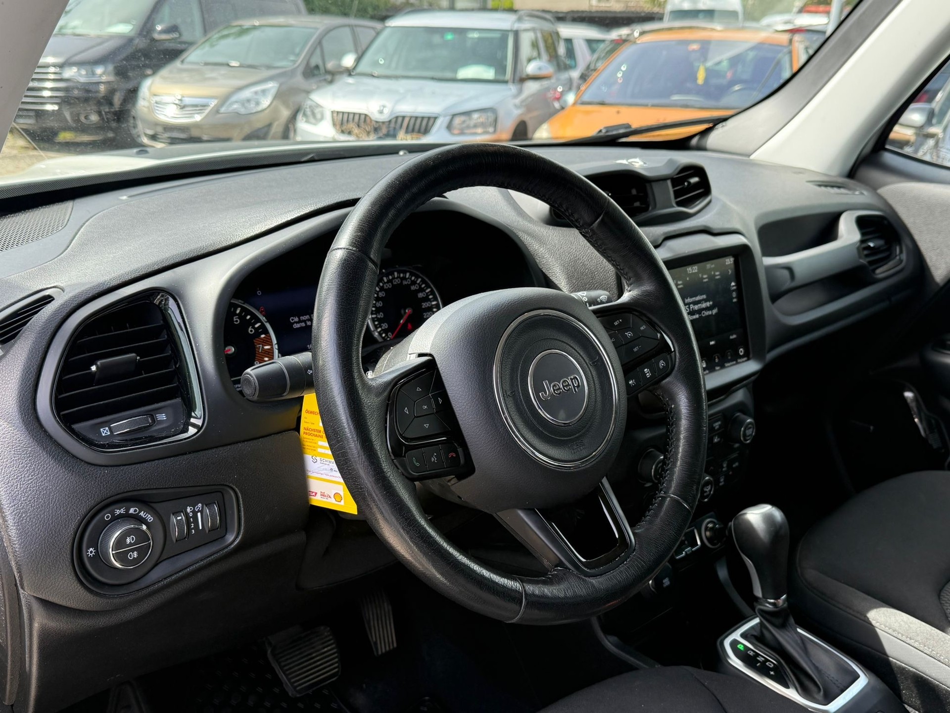JEEP Renegade 1.3 Turbo Limited AWD-image-9