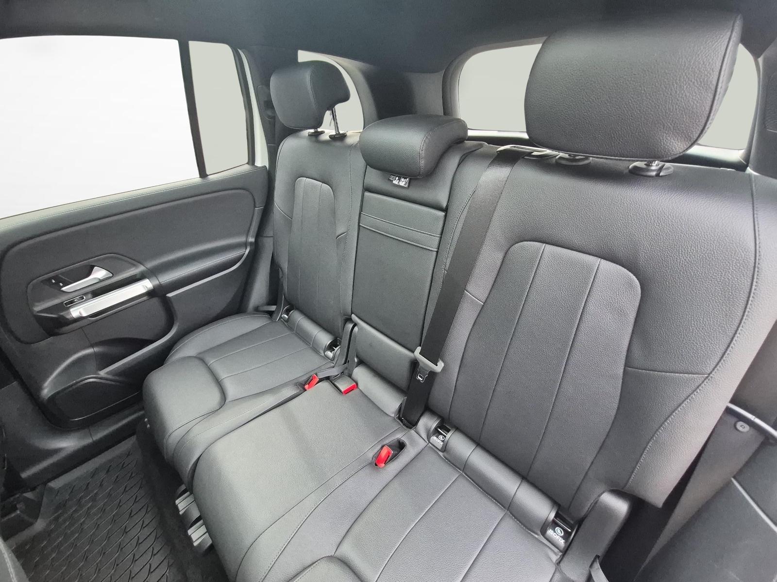 MERCEDES-BENZ GLB 250 Progressive 4matic-image-10