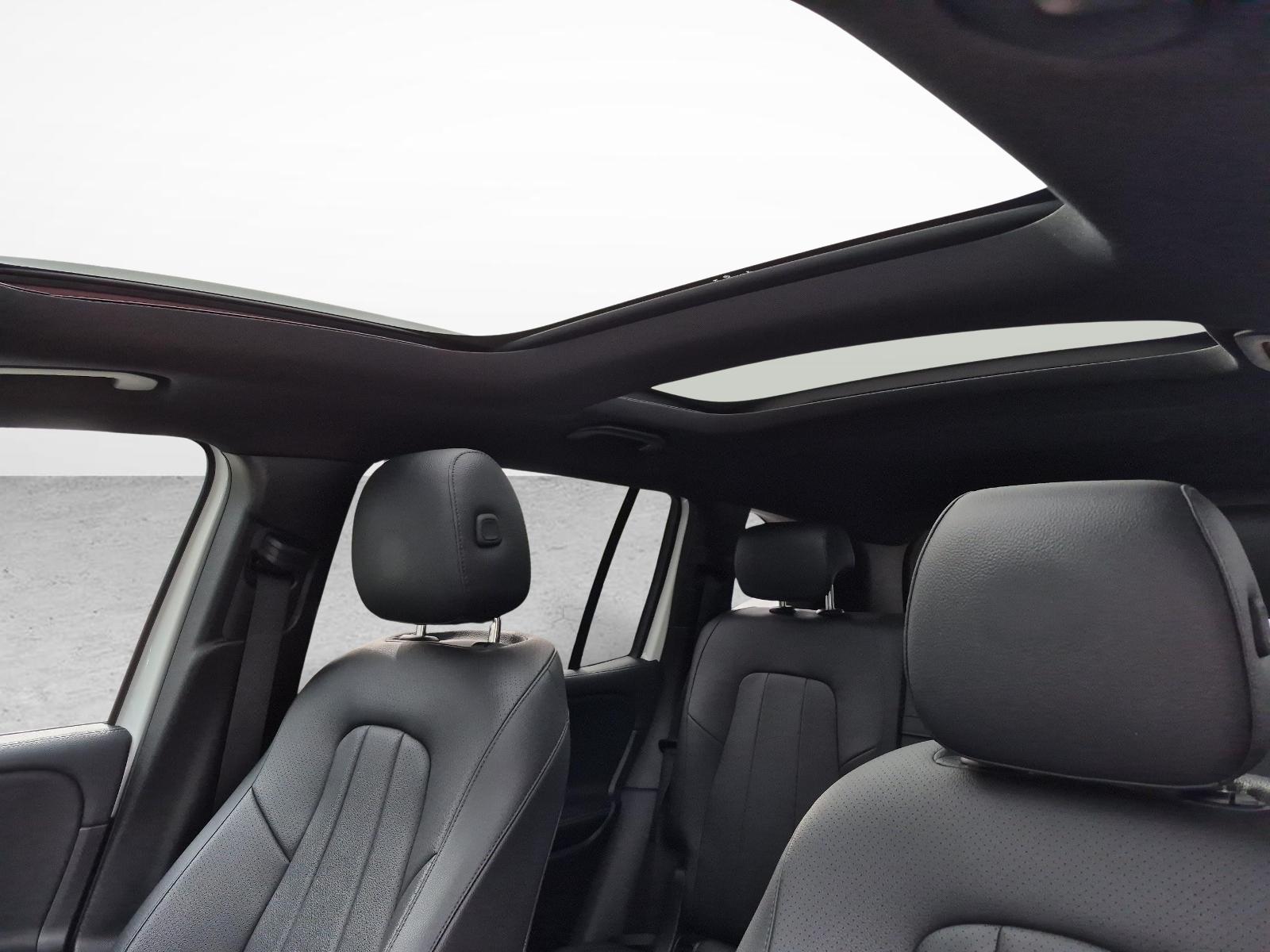 MERCEDES-BENZ GLB 250 Progressive 4matic-image-18