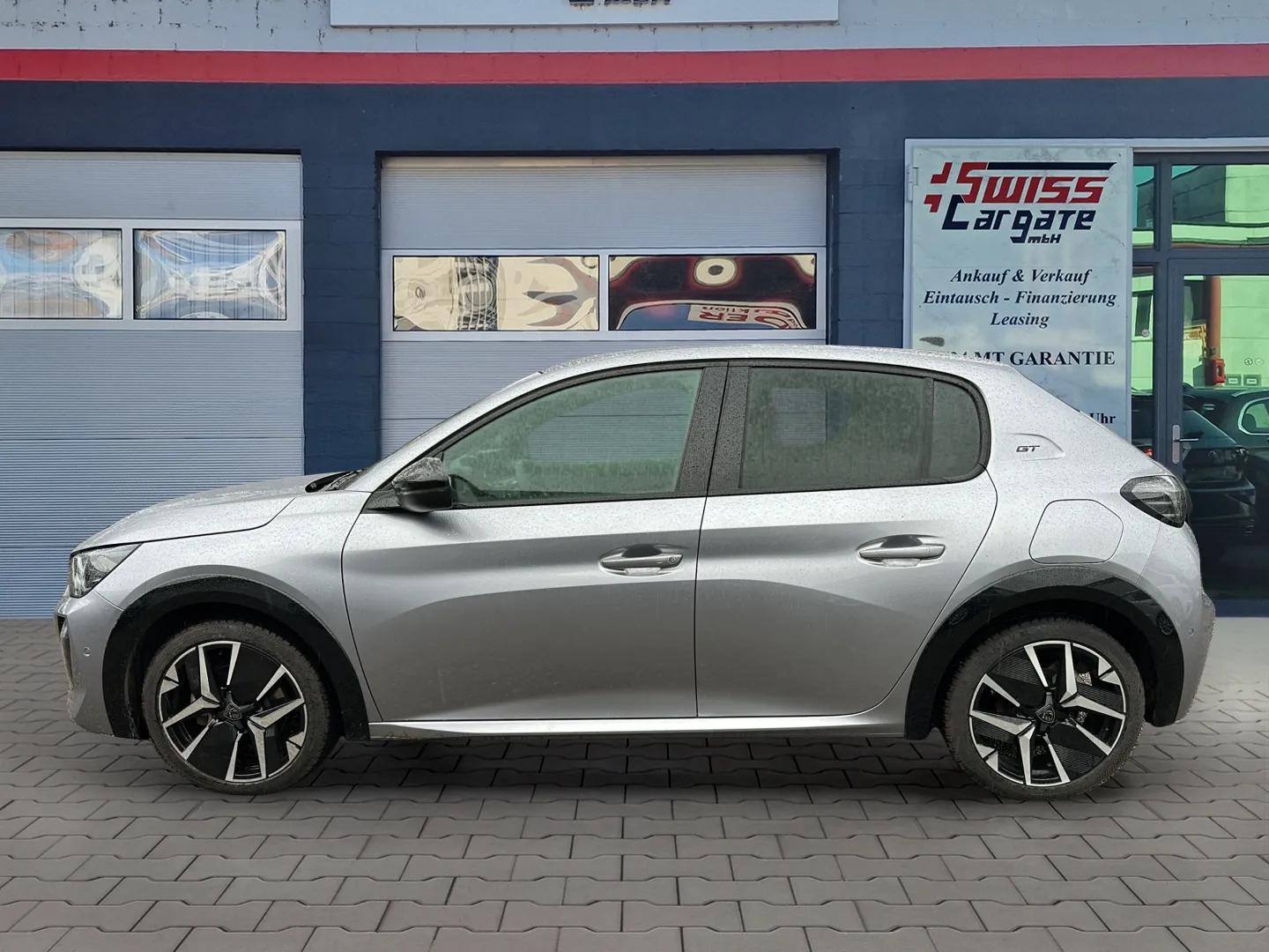 PEUGEOT 208 1.2 MHEV 145 GT-image-4