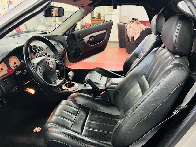 MG MGF 1.8i-image-6