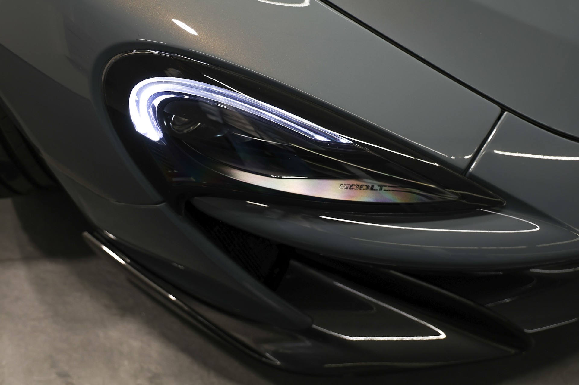 McLAREN 600LT Coupé 3.8 V8 SSG *CH-Fahrzeug*Chicane Effekt*-image-18