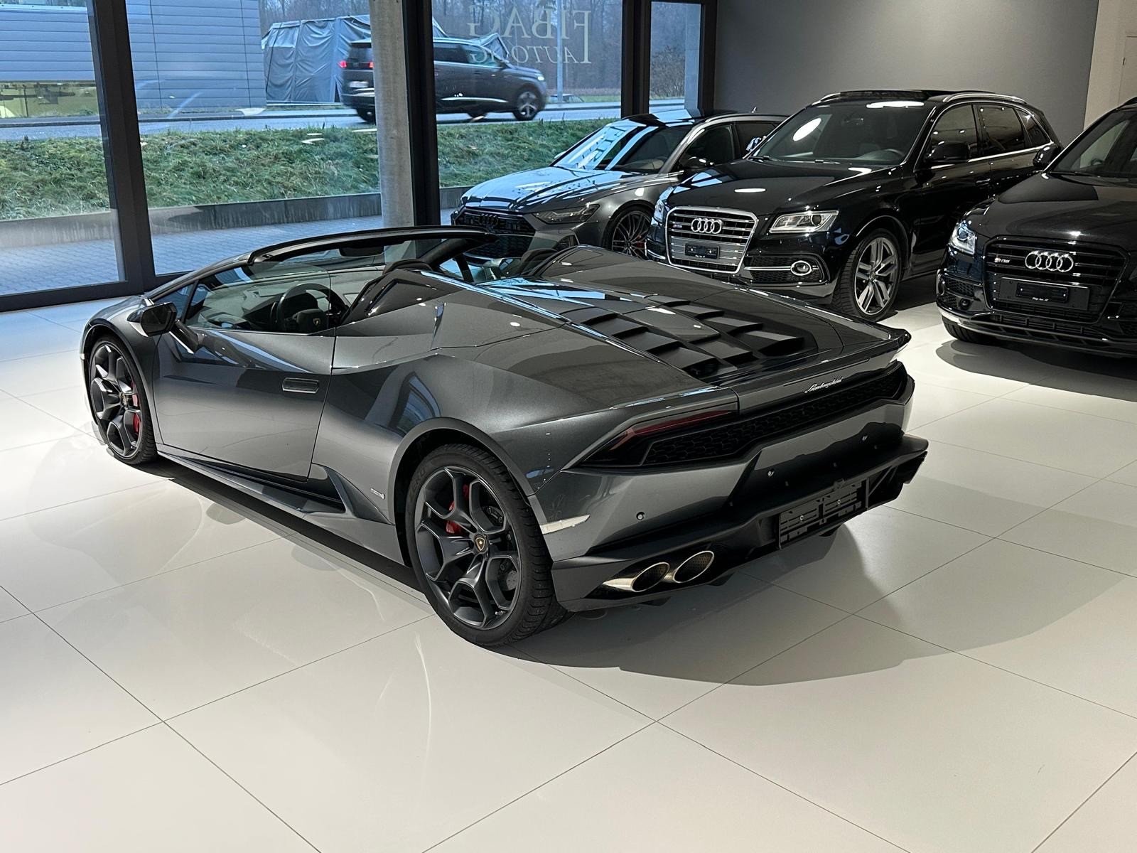 LAMBORGHINI Spyder-image-2