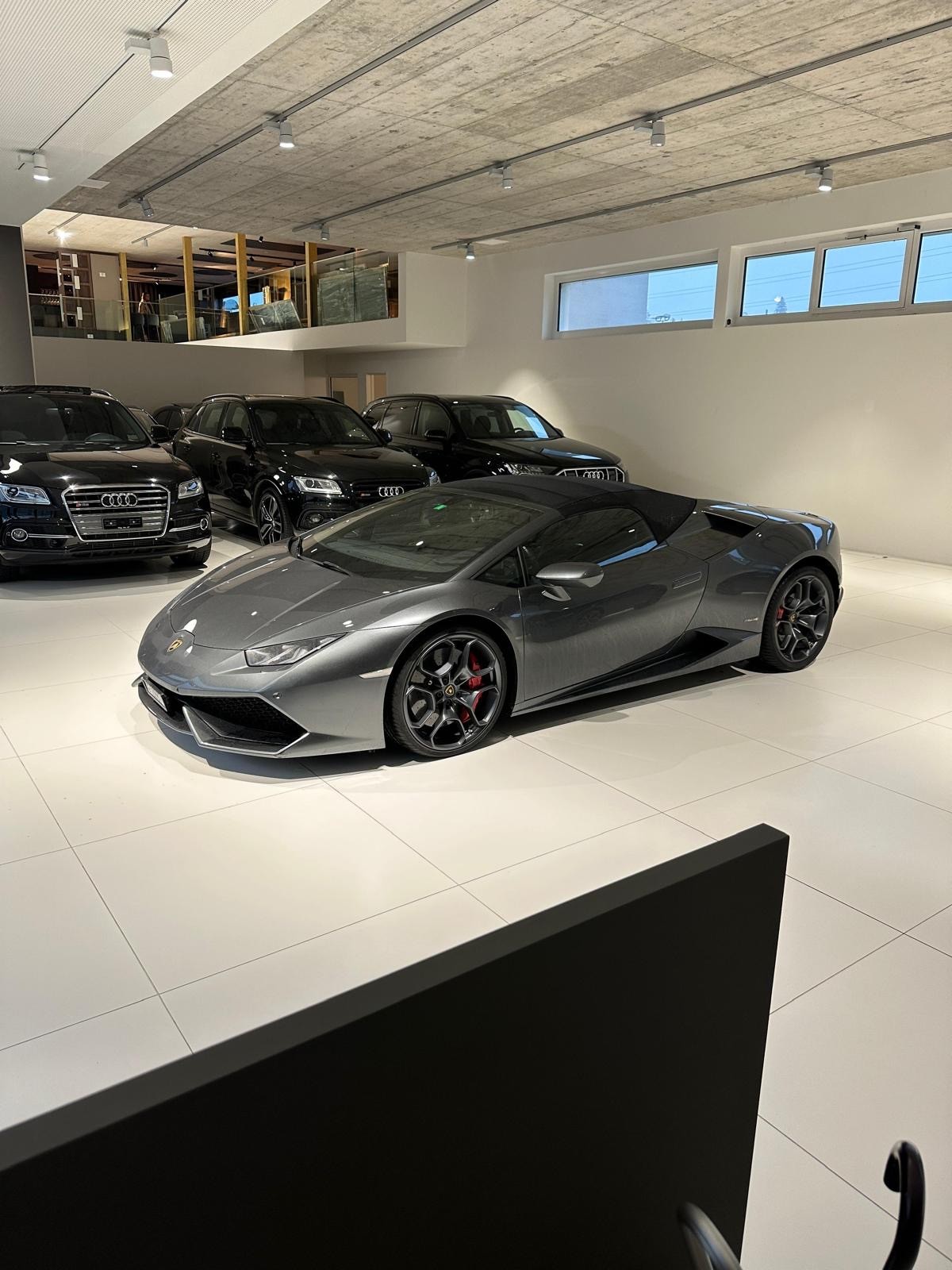 LAMBORGHINI Spyder-image-4