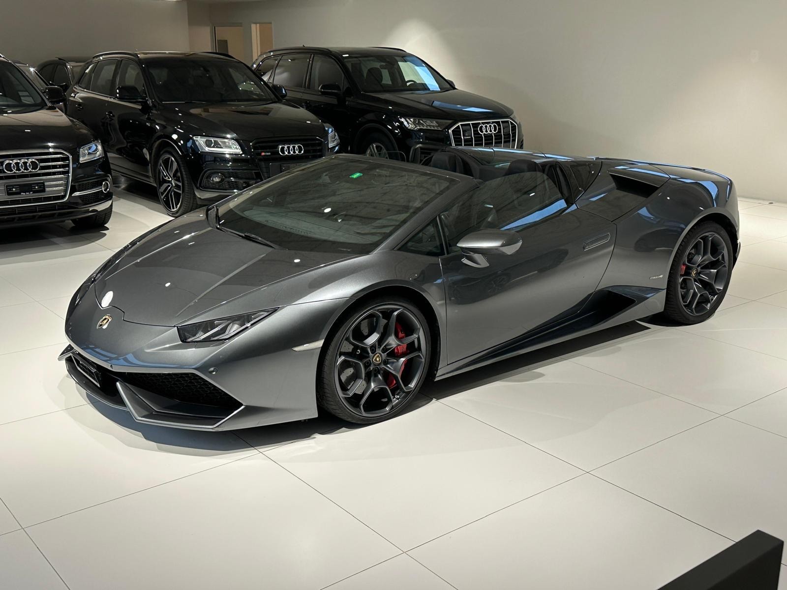 LAMBORGHINI Spyder-image-3