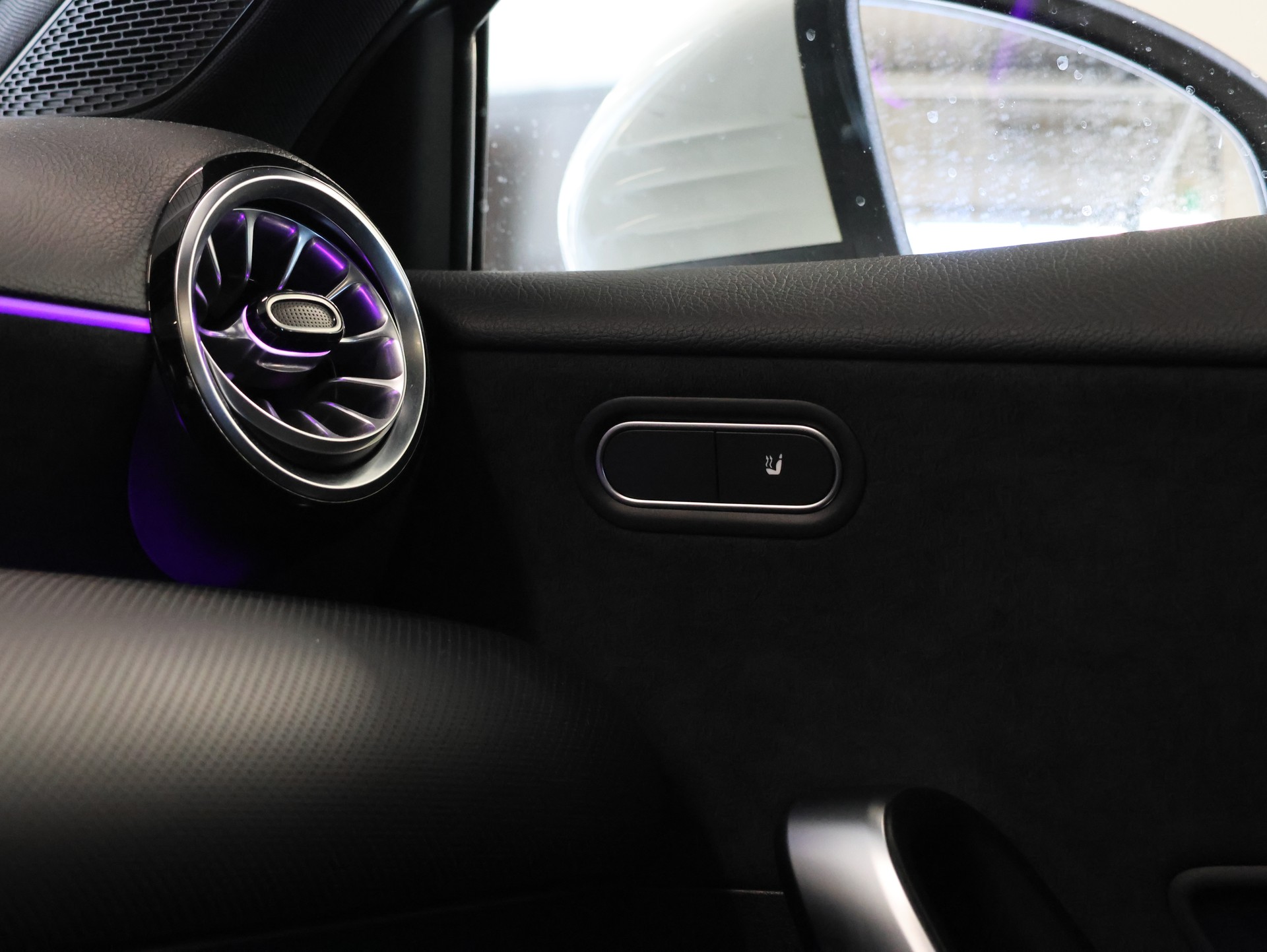 MERCEDES-BENZ A 180 7G-DCT *AMG-LINE EXTERIEUR*-image-25