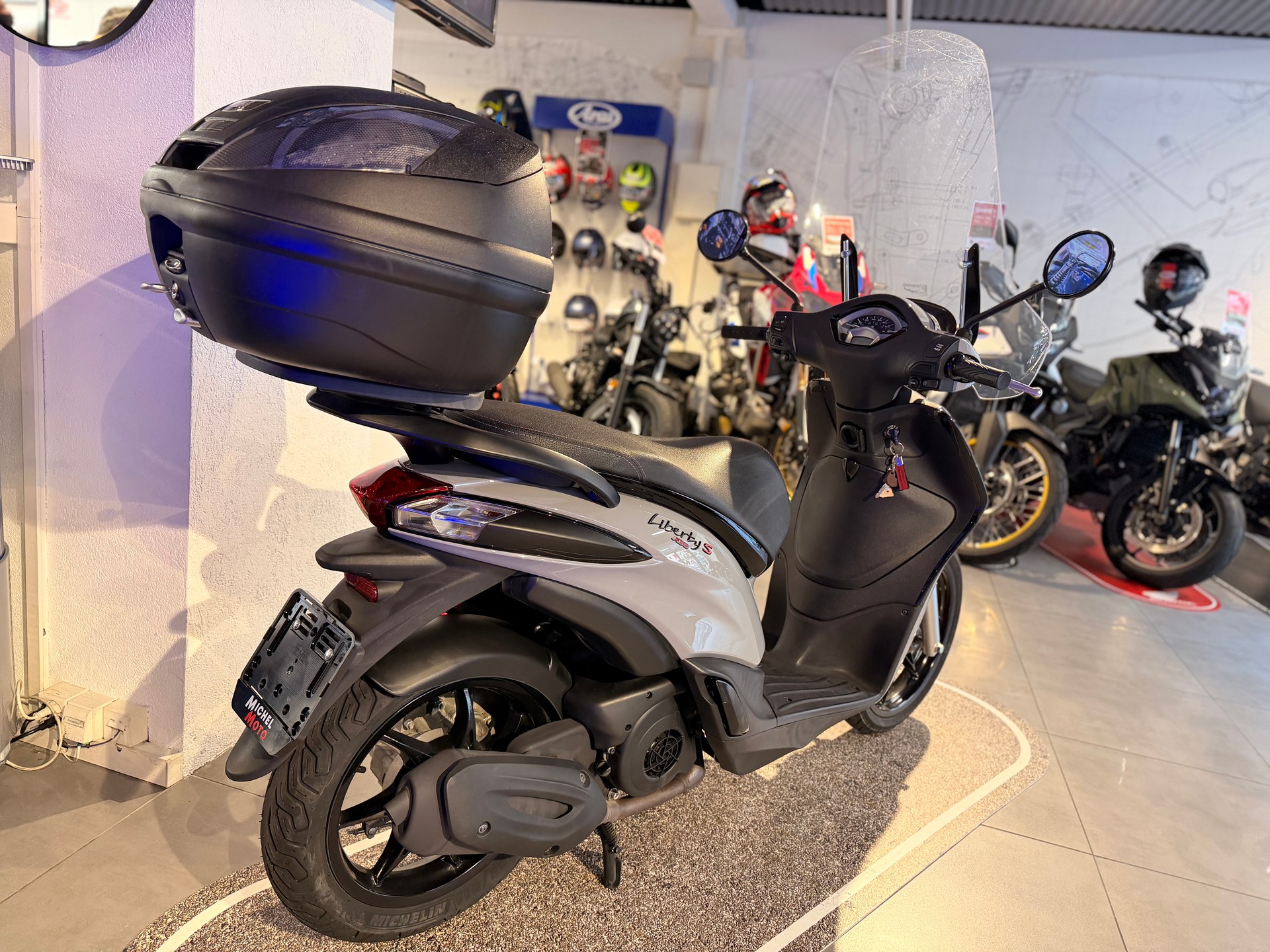 PIAGGIO Liberty 125 Sport-image-2