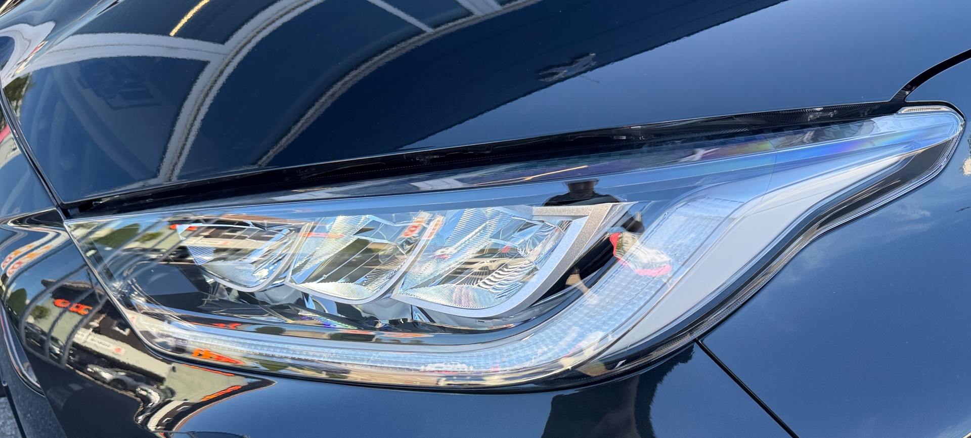 TOYOTA Yaris 1.5 Trend e-CVT-showroom-element-2