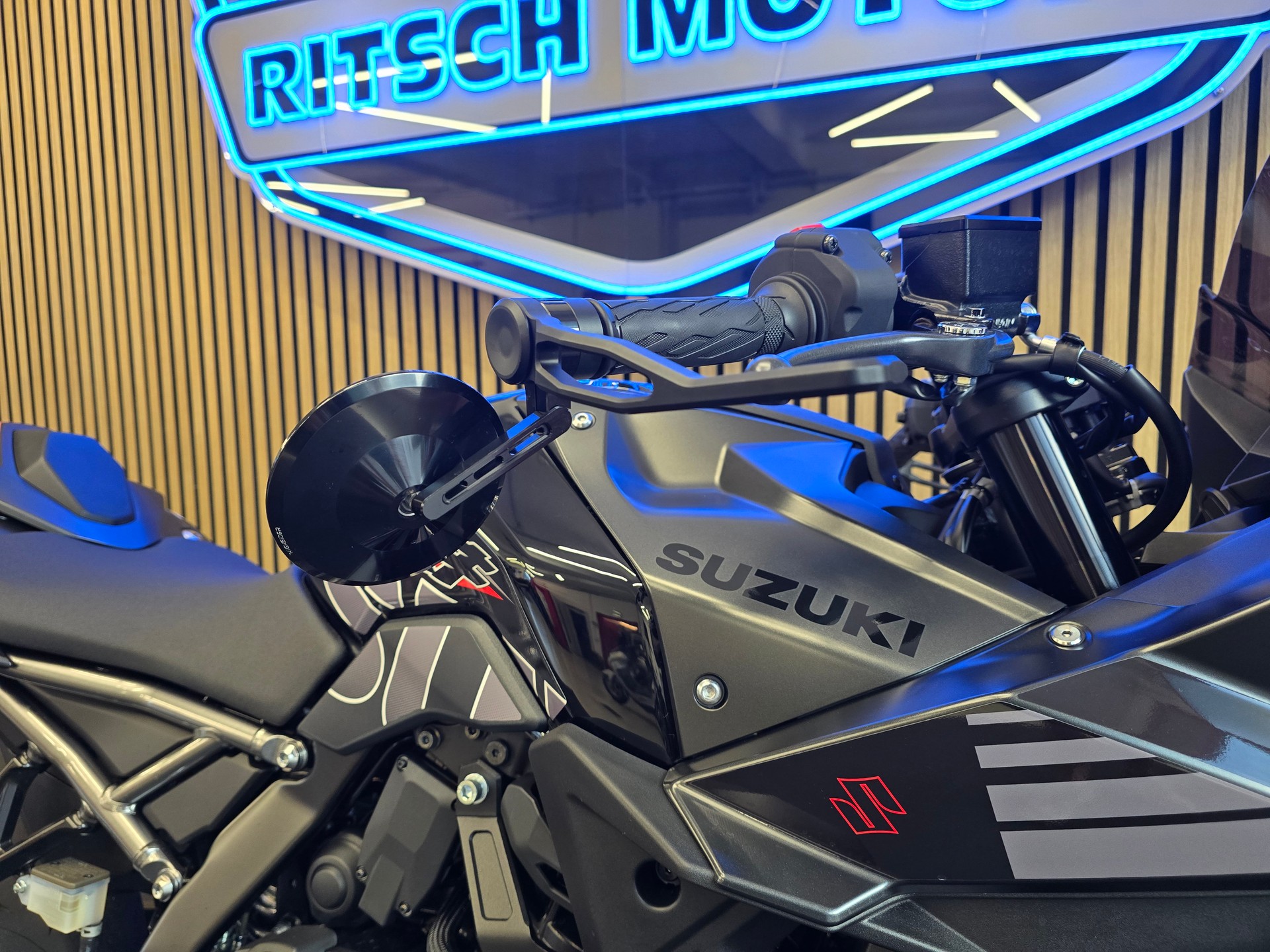 SUZUKI GSX 8 R-image-6