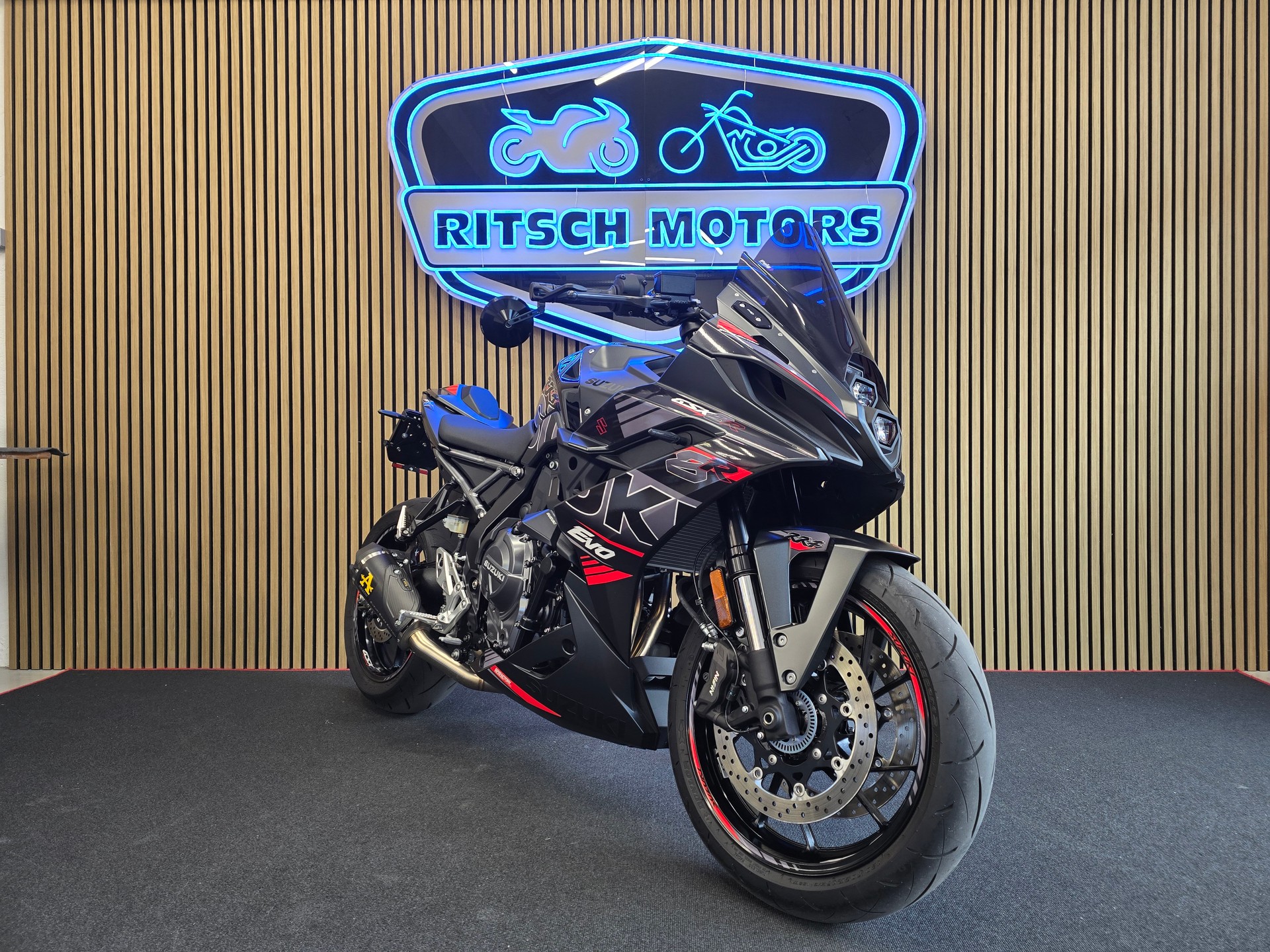 SUZUKI GSX 8 R-image-1