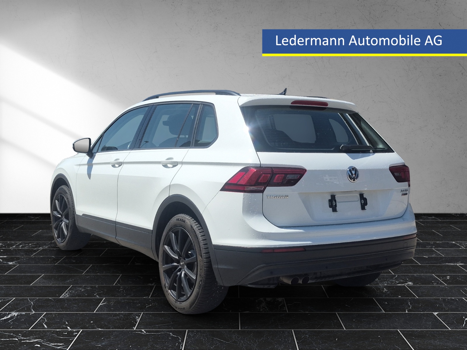 VW Tiguan 2.0 TDI SCR Trendline 4Motion-showroom-element-2