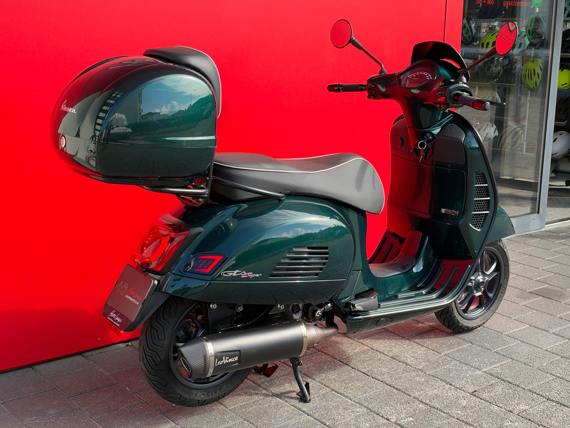 PIAGGIO Vespa GTS 300 HPE Racing Sixties ABS/ASR-image-10