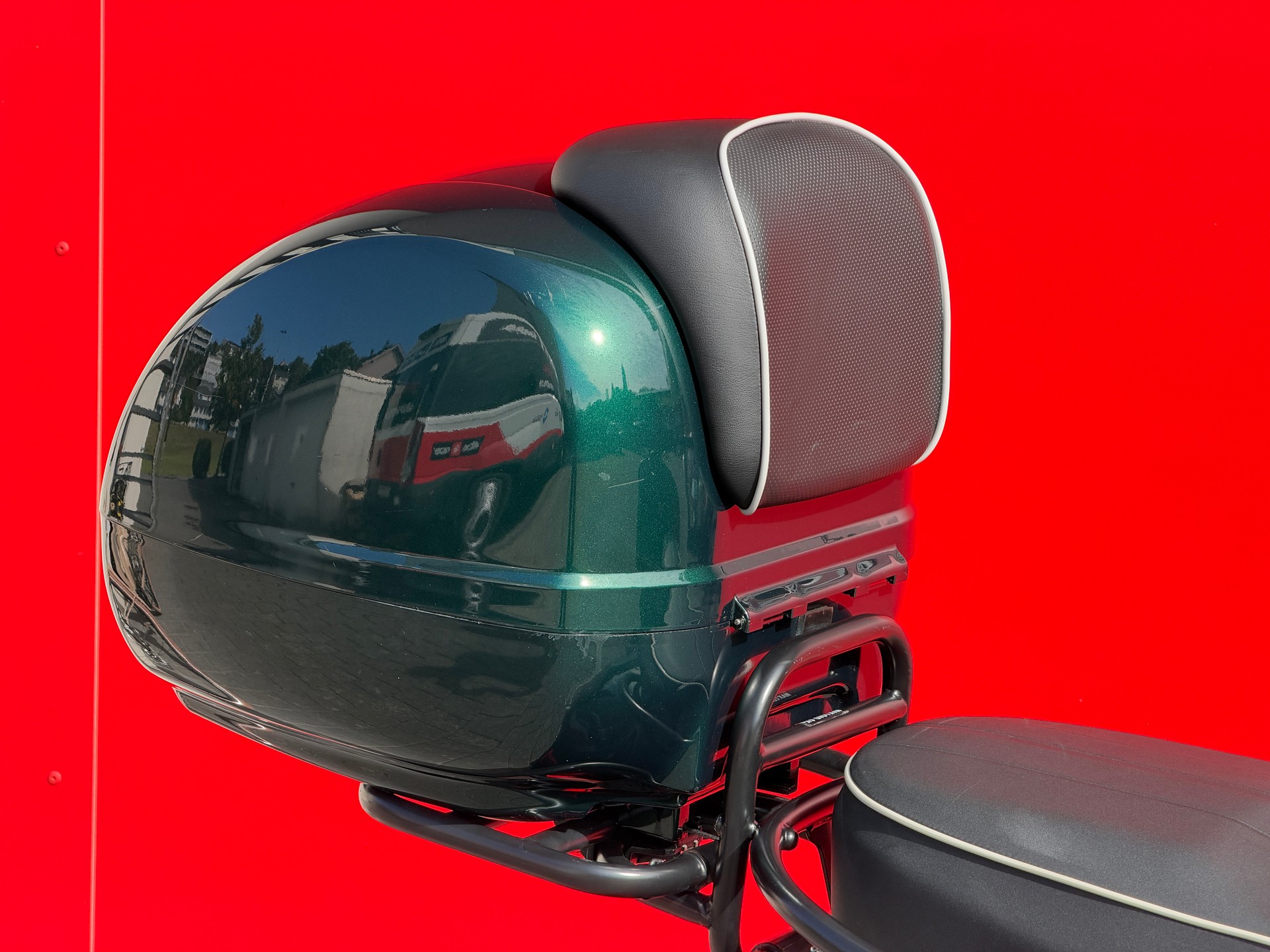 PIAGGIO Vespa GTS 300 HPE Racing Sixties ABS/ASR-image-2