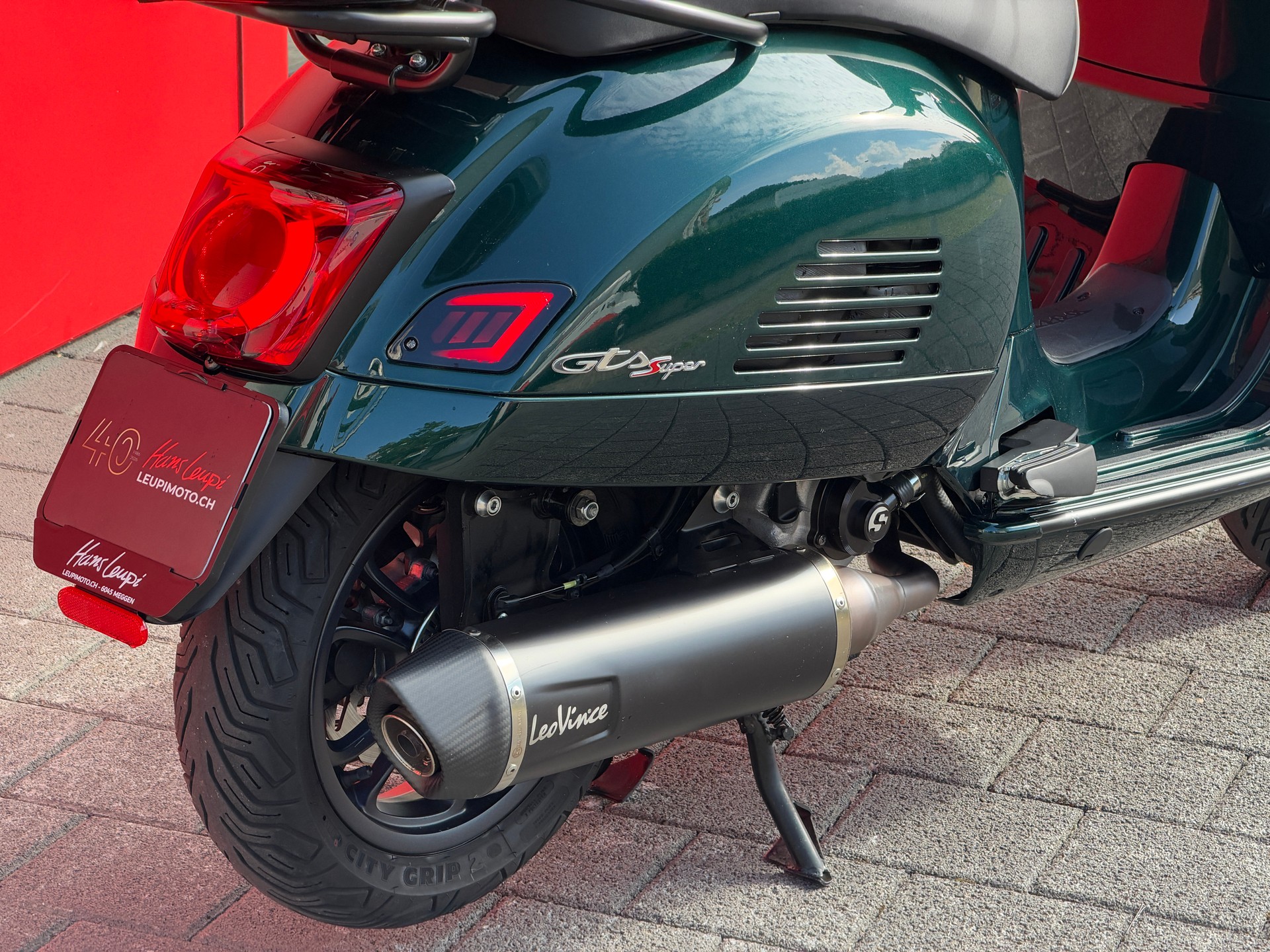 PIAGGIO Vespa GTS 300 HPE Racing Sixties ABS/ASR-image-8