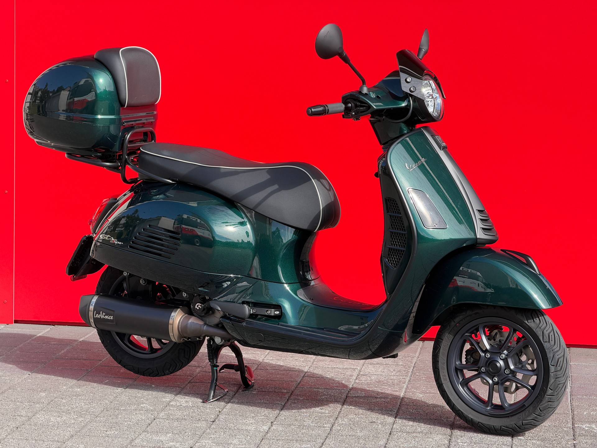 PIAGGIO Vespa GTS 300 HPE Racing Sixties ABS/ASR-image-0