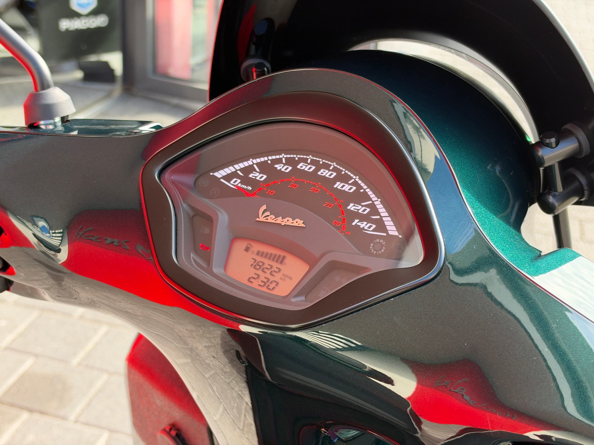 PIAGGIO Vespa GTS 300 HPE Racing Sixties ABS/ASR-image-1