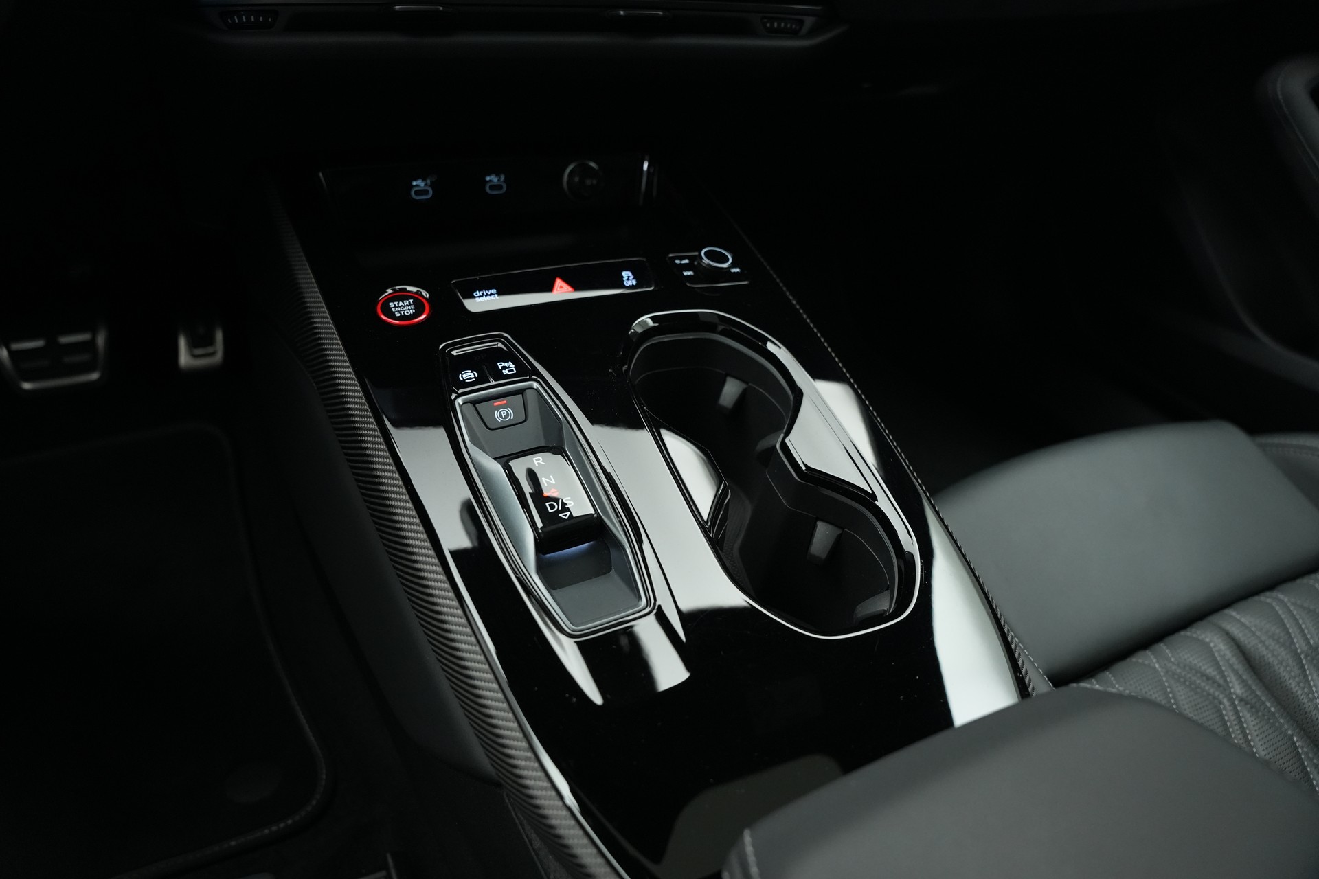AUDI S5 Limousine TFSI quattro S tronic *Werksgarantie* *Panorama*-image-28