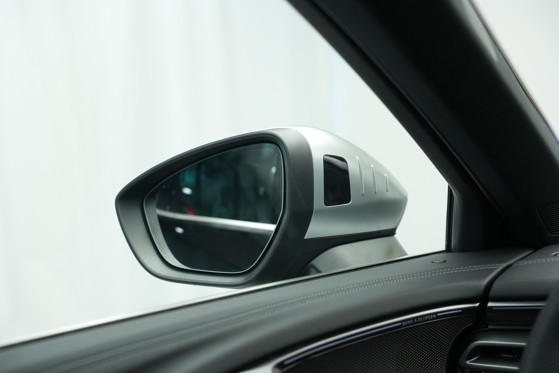 AUDI S5 Limousine TFSI quattro S tronic *Werksgarantie* *Panorama*-image-34