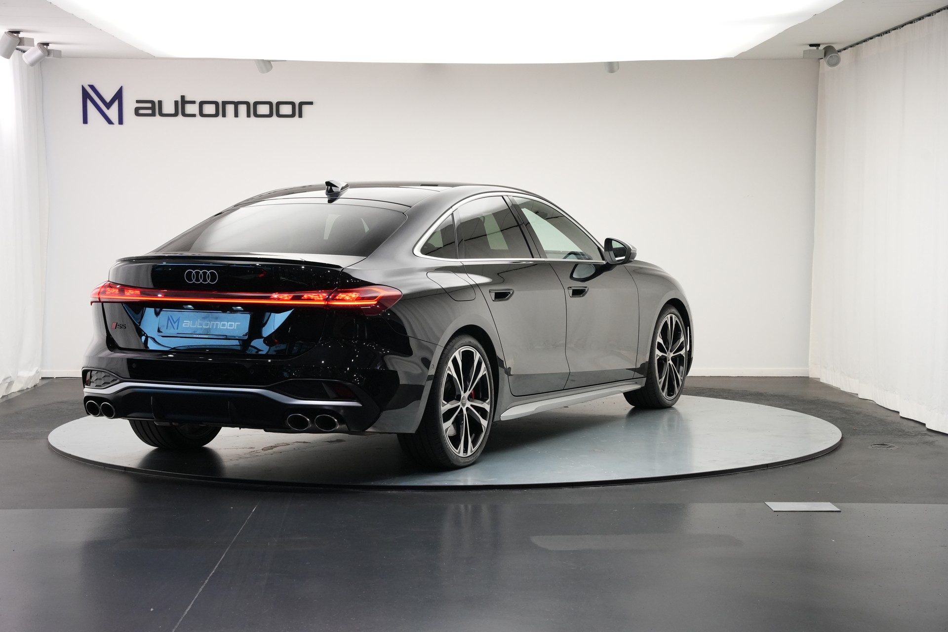 AUDI S5 Limousine TFSI quattro S tronic *Werksgarantie* *Panorama*-image-4
