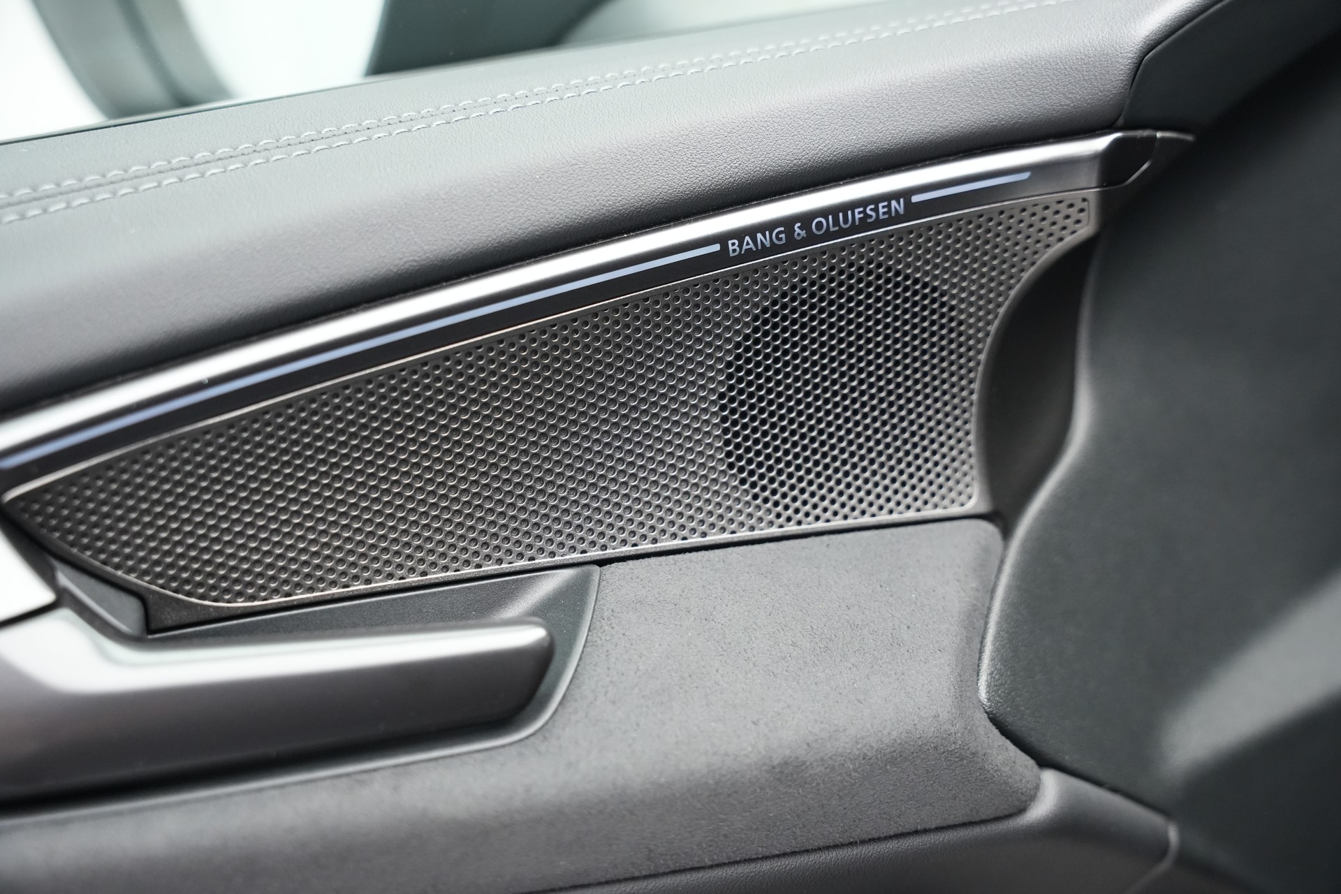 AUDI S5 Limousine TFSI quattro S tronic *Werksgarantie* *Panorama*-image-18