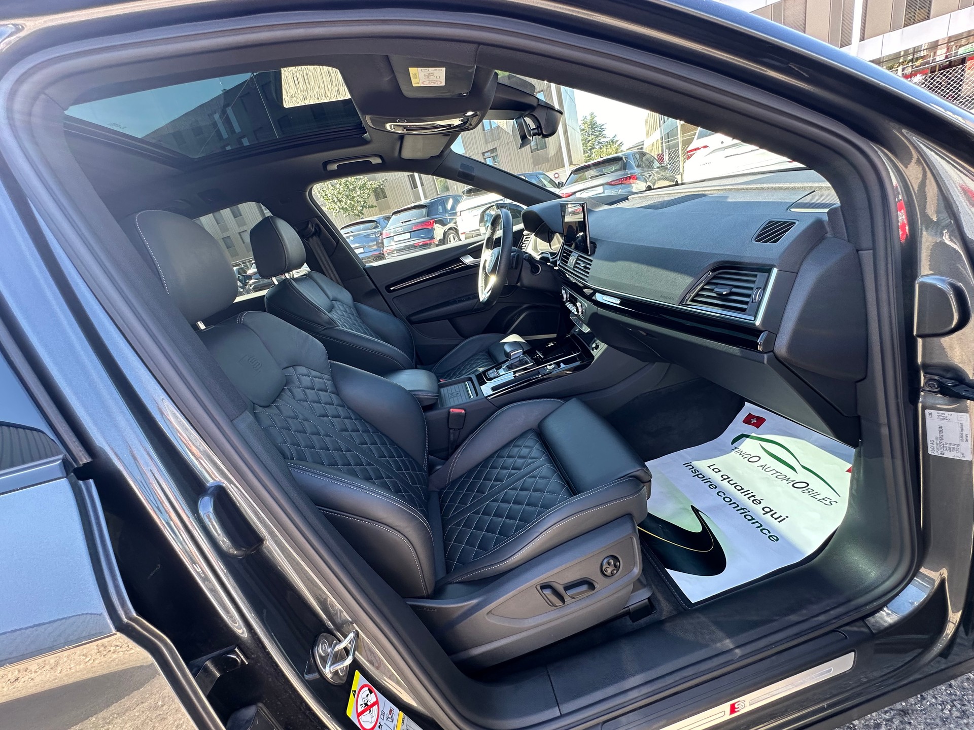 AUDI Q5 45 TFSI S-line Black Edition quattro S-tronic-image-18