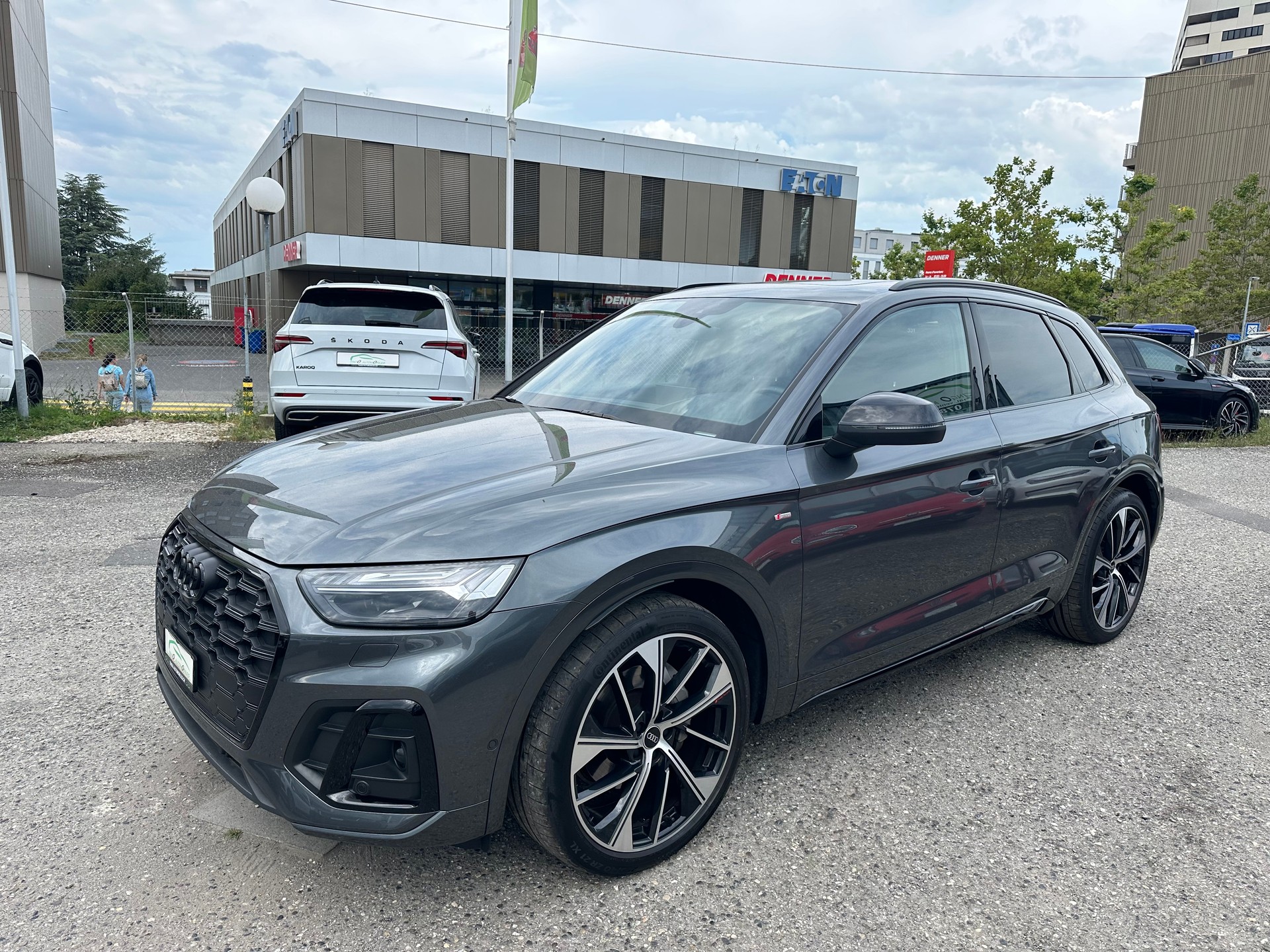 AUDI Q5 45 TFSI S-line Black Edition quattro S-tronic-showroom-element-1