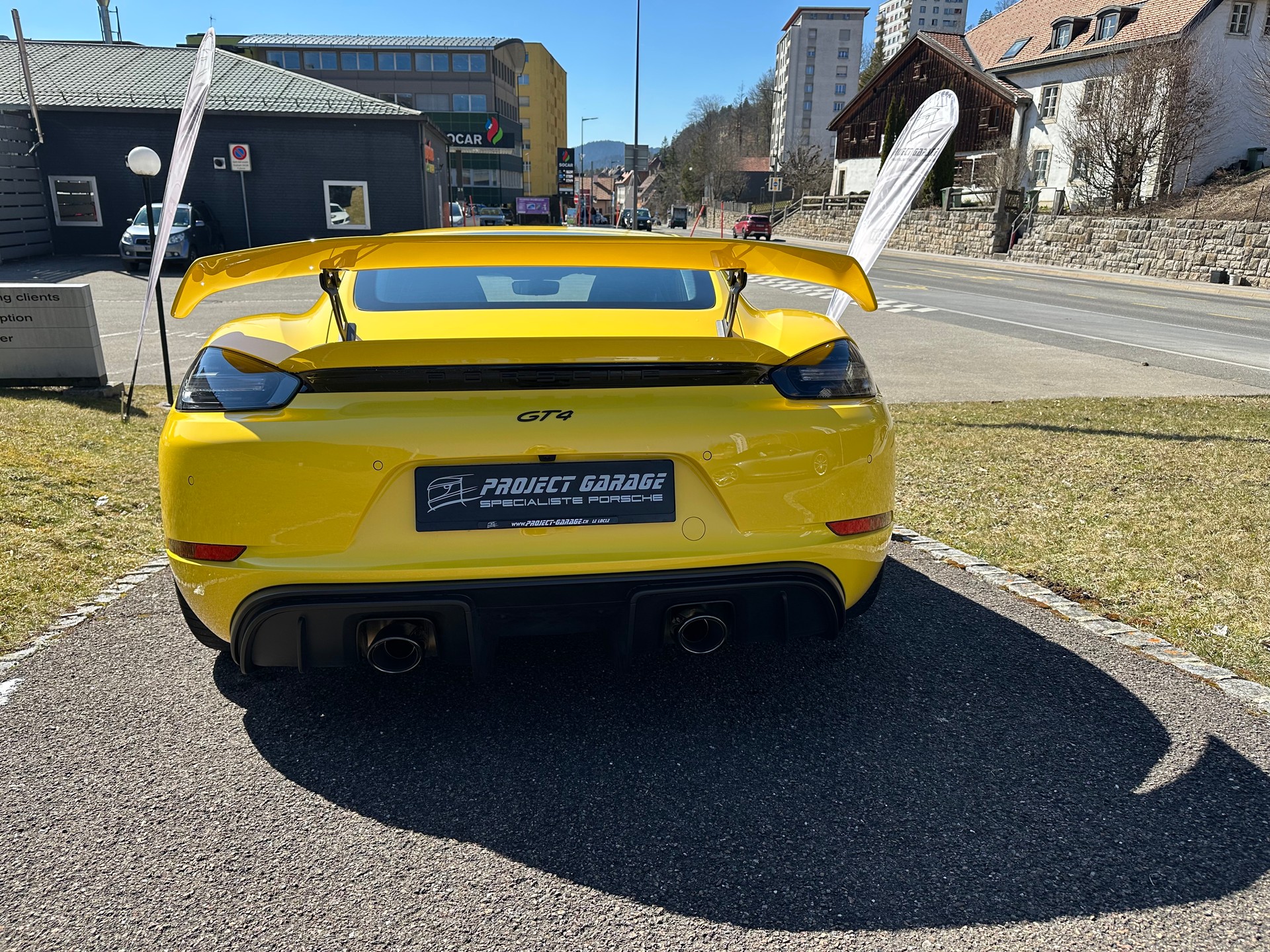PORSCHE 718 Cayman GT4-image-6