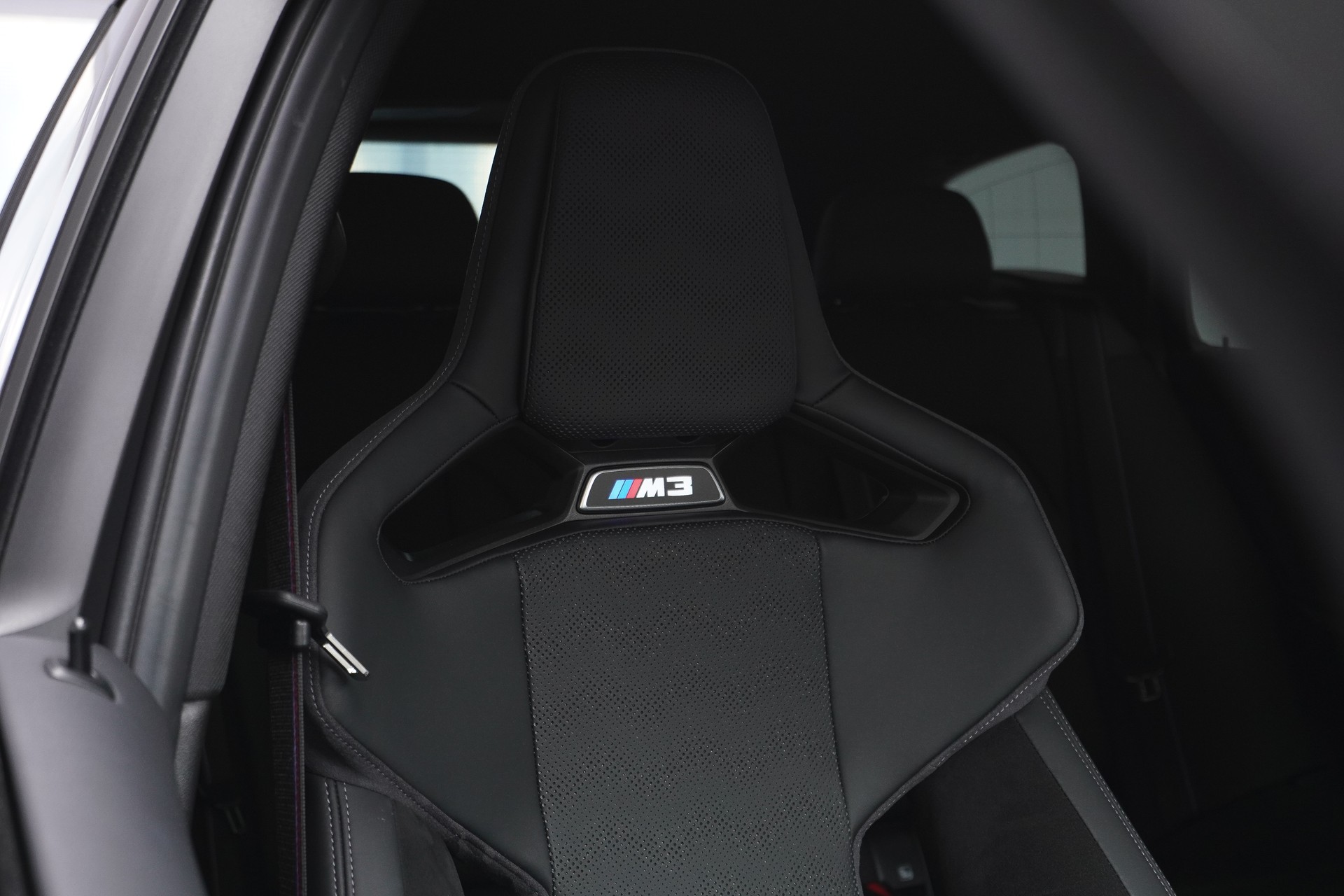 BMW M3 Touring xDrive Competition M-image-13