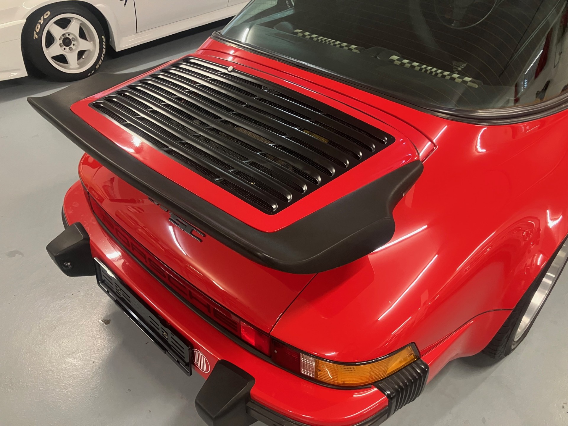 PORSCHE SC 3.0 Targa-image-12