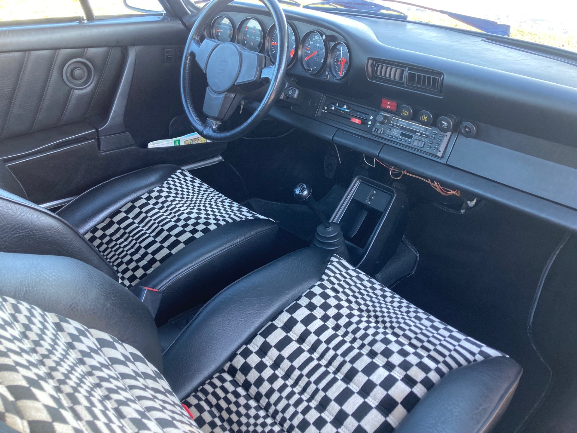 PORSCHE SC 3.0 Targa-image-5