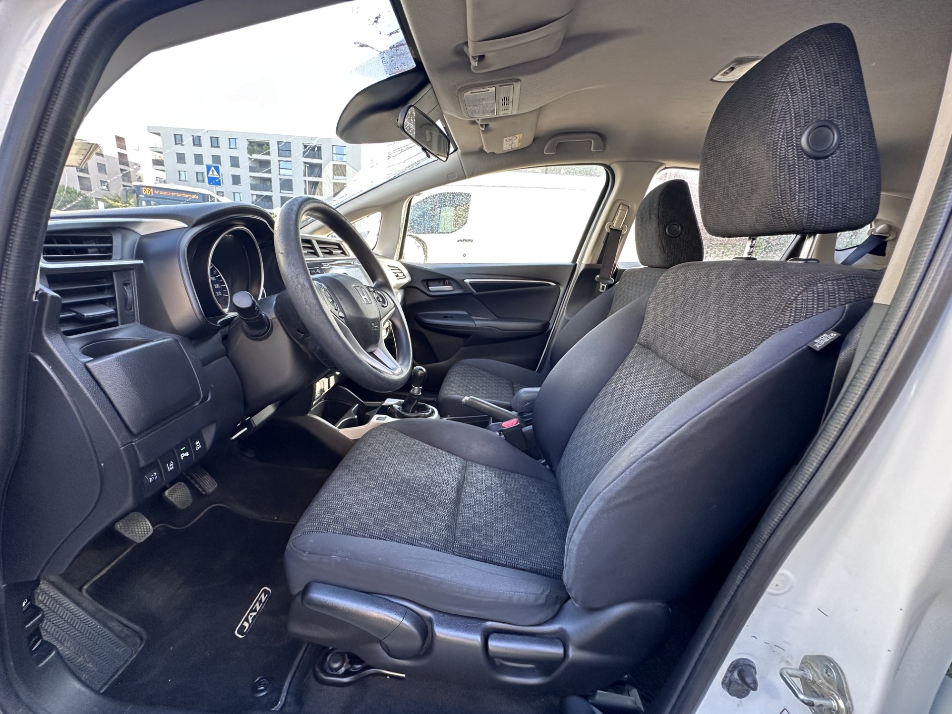 HONDA Jazz 1.3i-VTEC Comfort-image-8