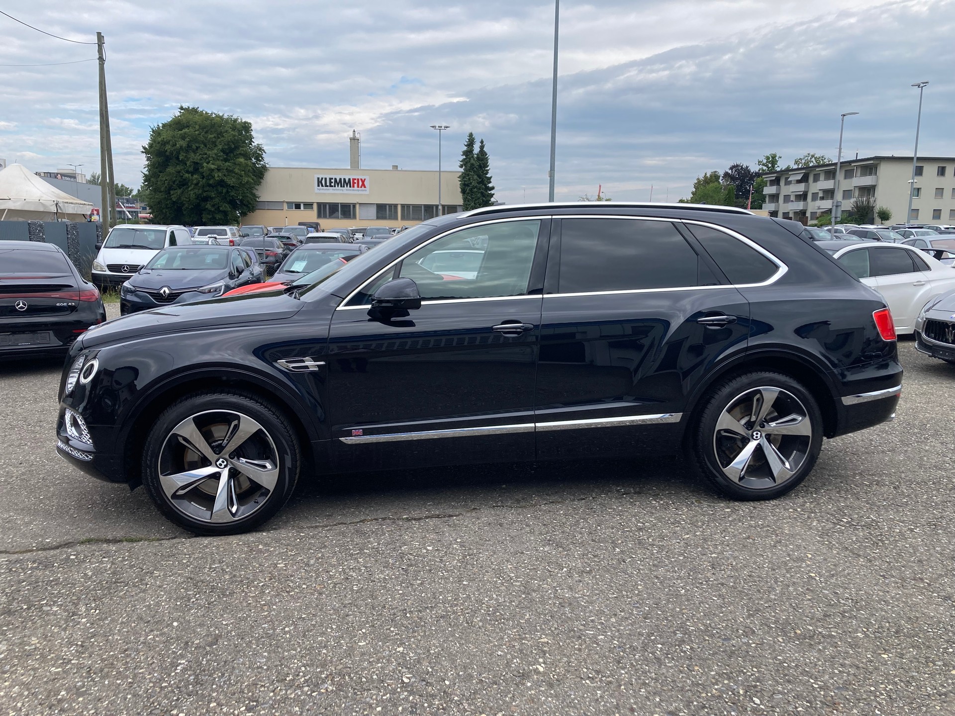 BENTLEY Bentayga W12 First Edition-showroom-element-3
