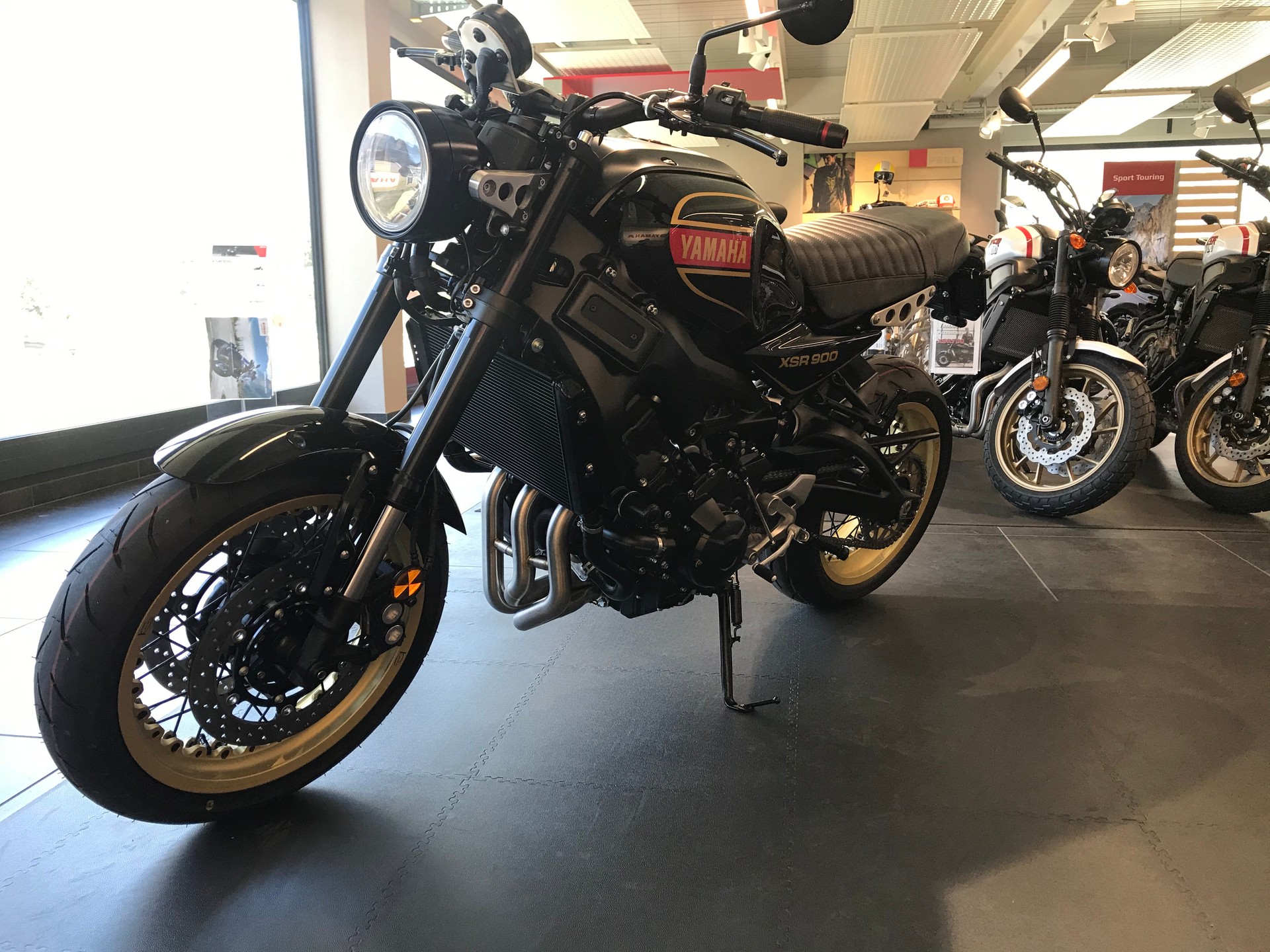 YAMAHA XSR 900 Prime-image-9