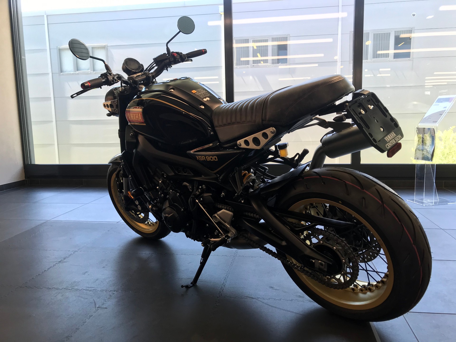 YAMAHA XSR 900 Prime-image-8
