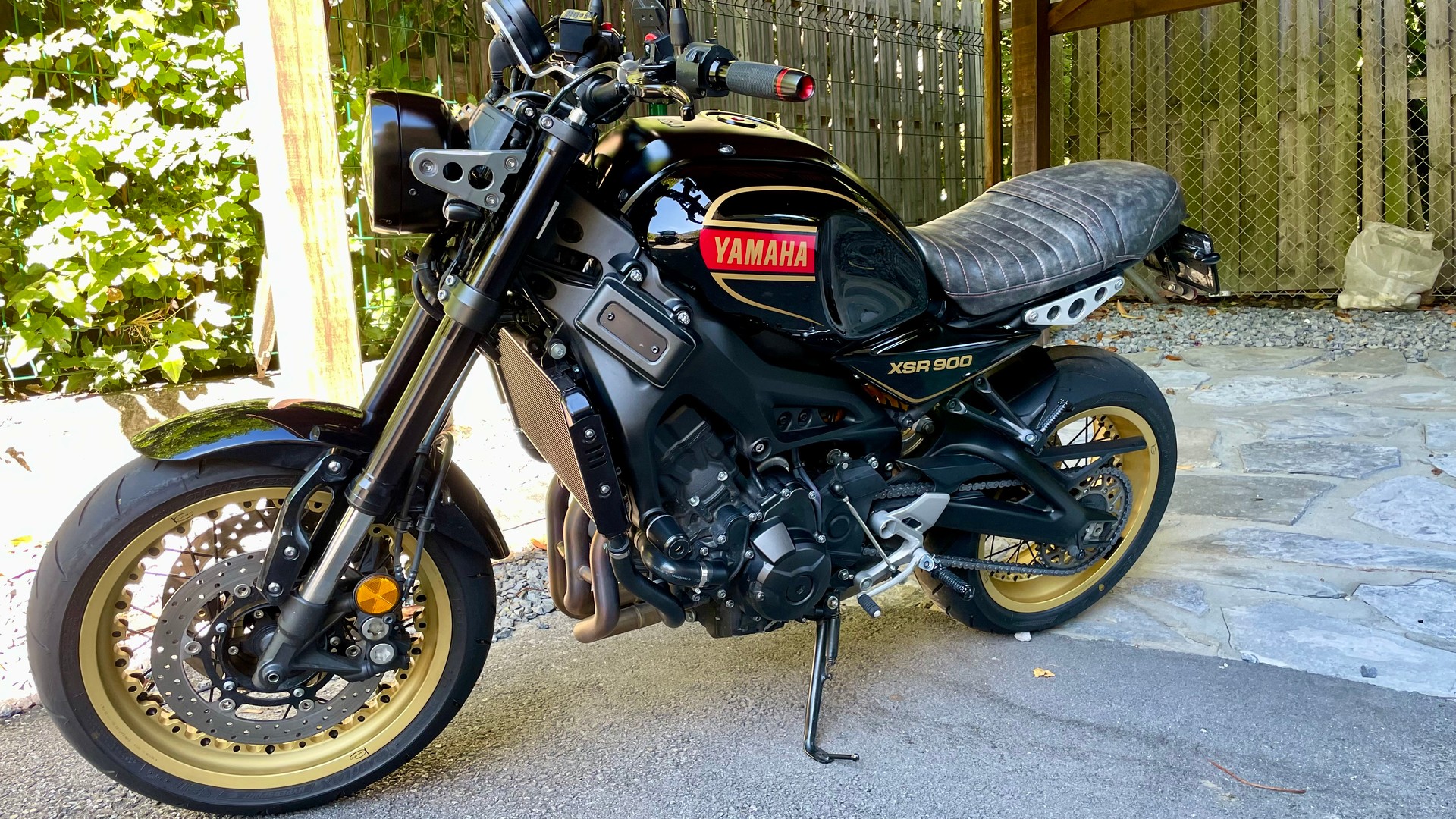 YAMAHA XSR 900 Prime-image-0