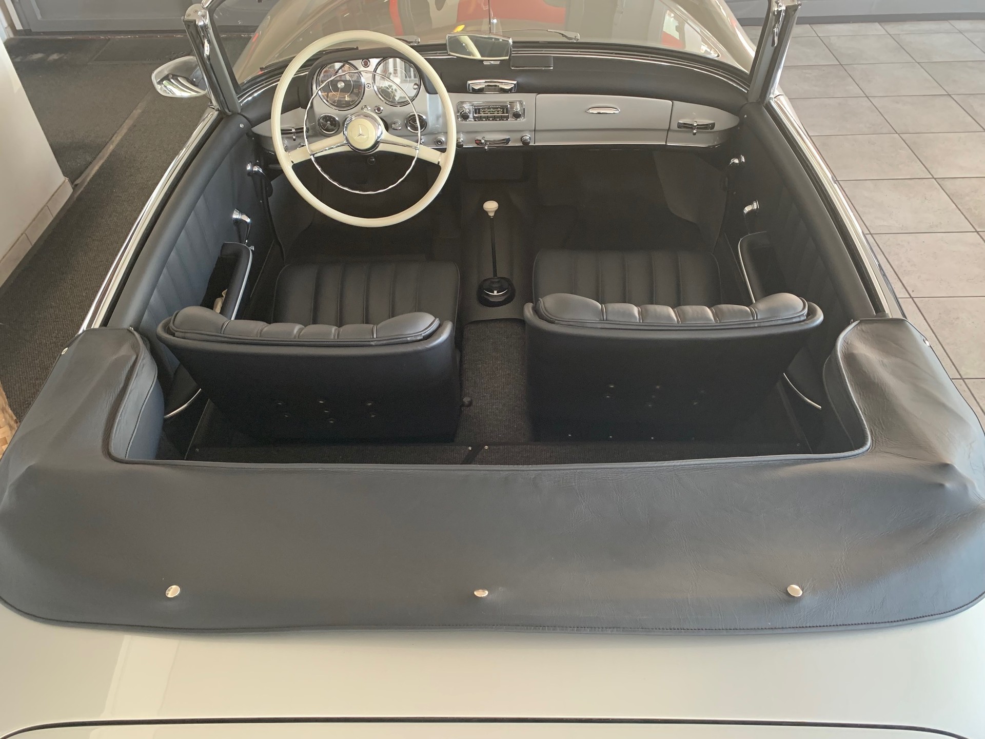 MERCEDES-BENZ 190 SL Veteran mit Kübelsitzen-image-8