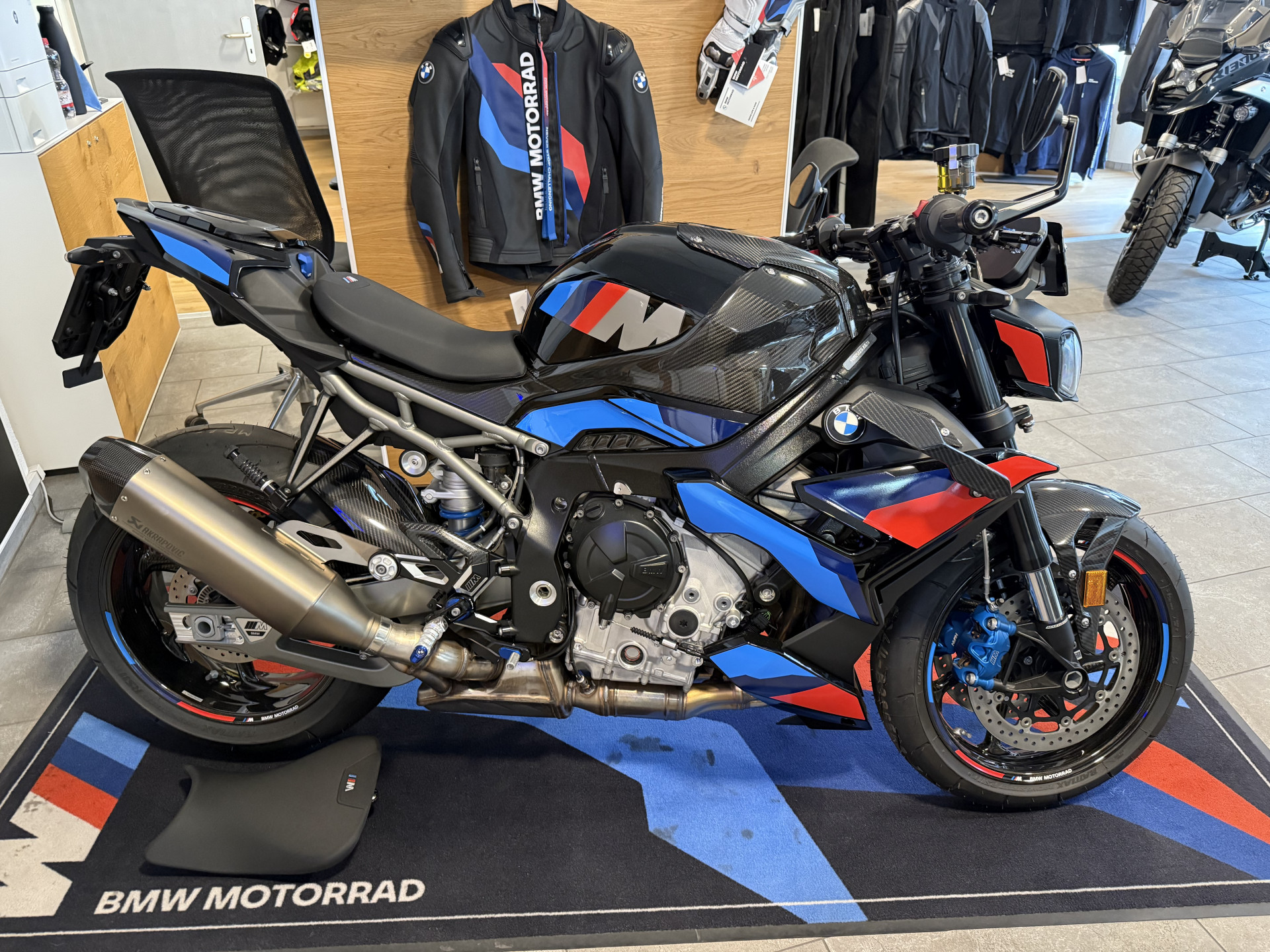 BMW M 1000 R Competition-image-1