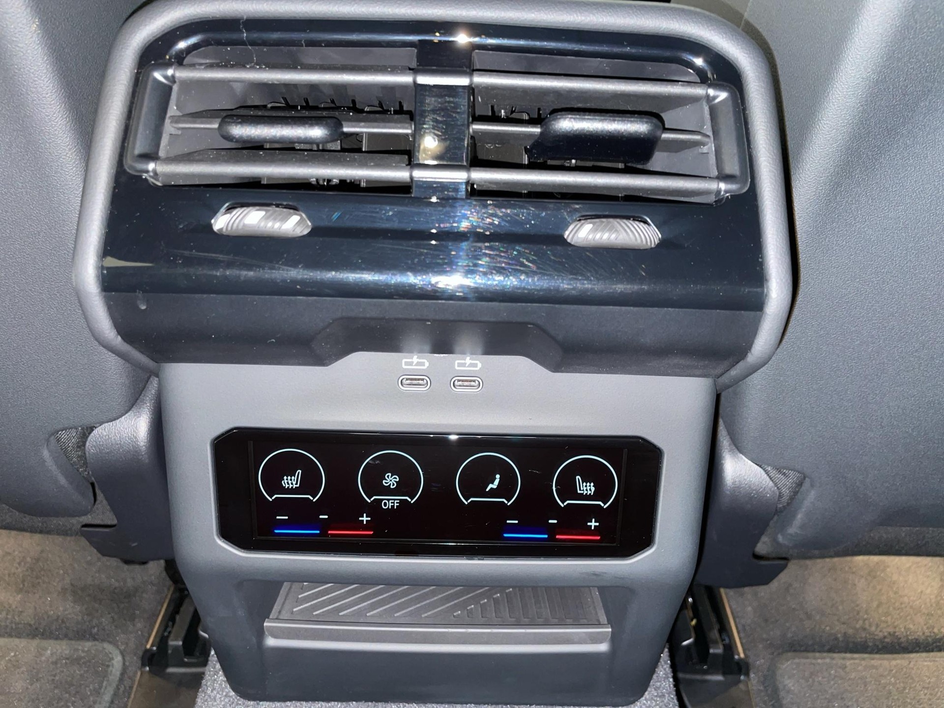 BMW 520d xDrive 48V Touring-image-15