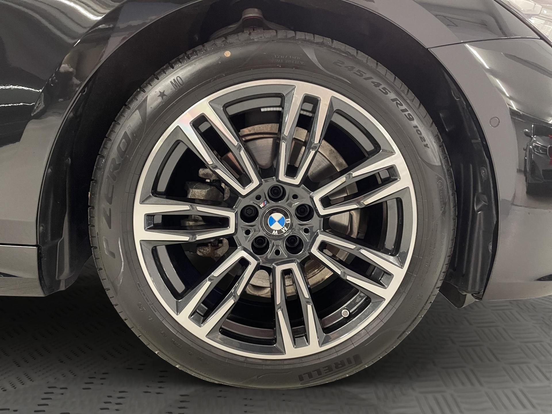 BMW 520d xDrive 48V Touring-image-8