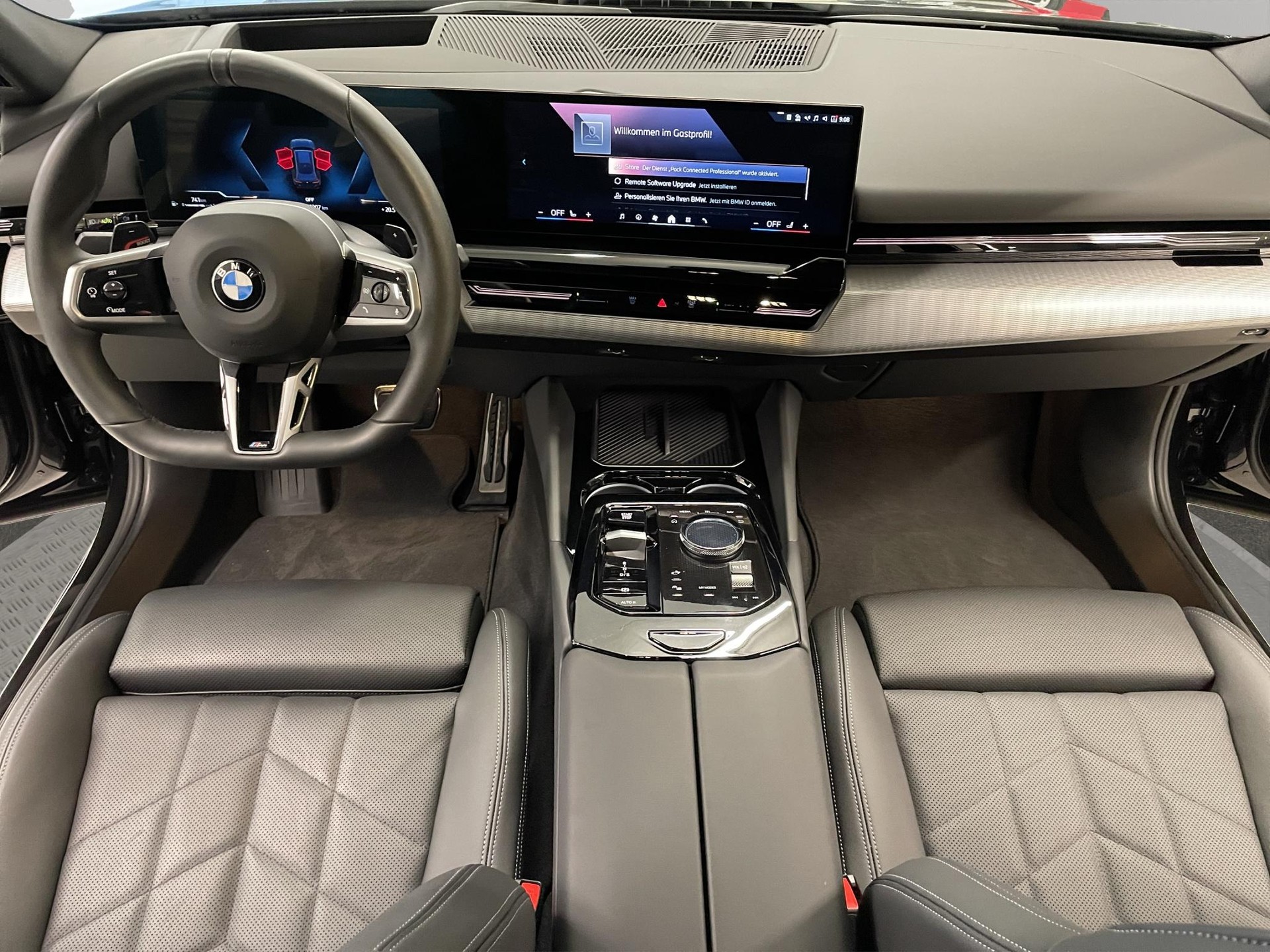 BMW 520d xDrive 48V Touring-image-10