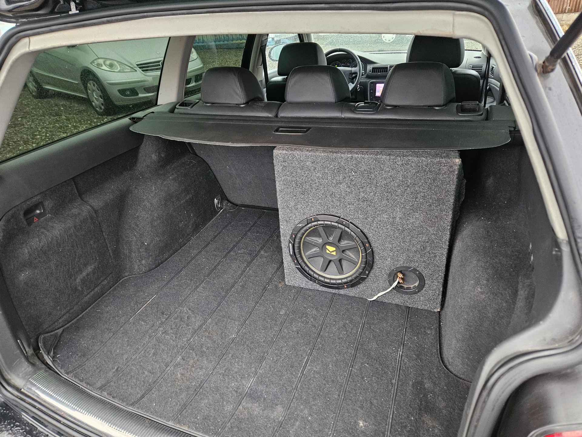 VW Passat Variant 1.8 T Highline-image-10