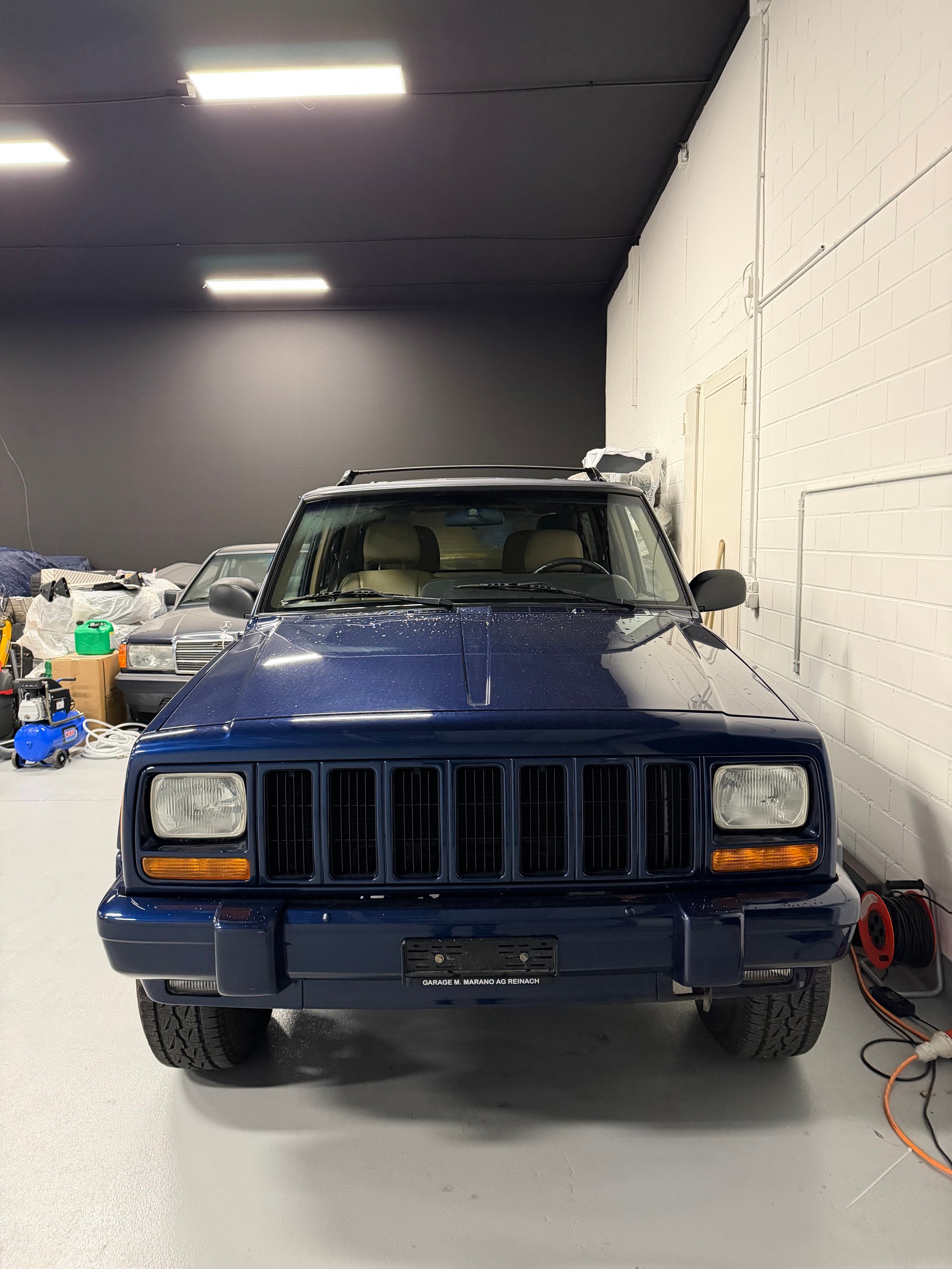 JEEP Cherokee 4.0 Limited Freedom-image-3